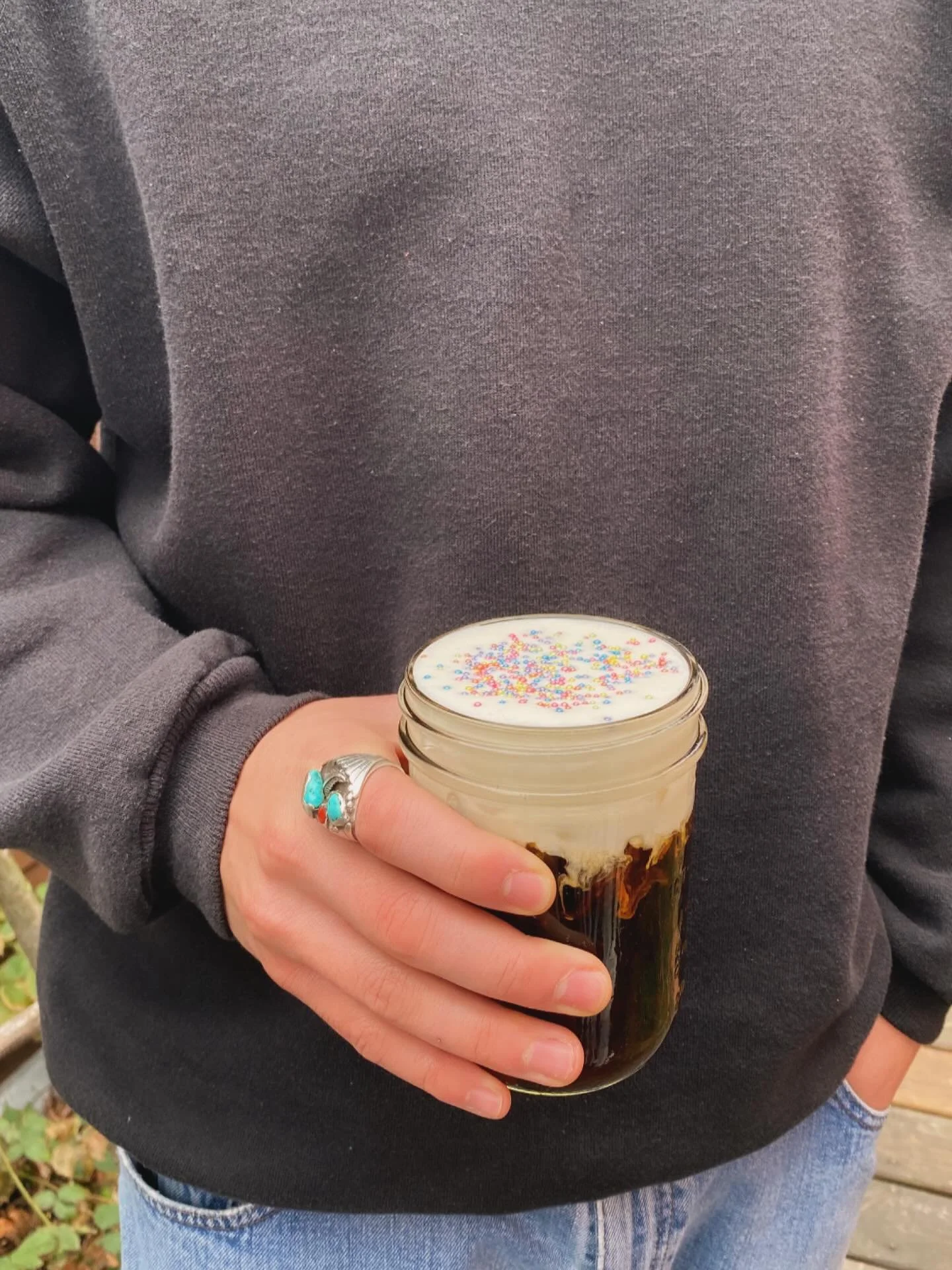 What&rsquo;s your favorite way to decorate sugar cookies during all of the fun holiday baking?? 🍪 we like to make cold foam instead and put extraaaaa sprinkles! So funsies! This cold brew drink is such an extra special one because you actually get t