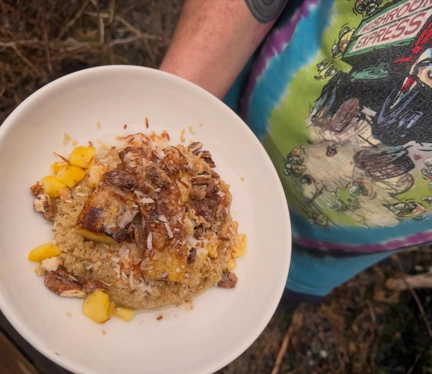 Guess who&rsquo;s back 🎵 back again 🎶 Creamy Quinoa is back!!!!! Tell a friend! Tell your neighbor! Tell your sista! Tell the whole world!!!!! One of our very wintertime favorites is back on the menu for a short spell so yall better come get it whi