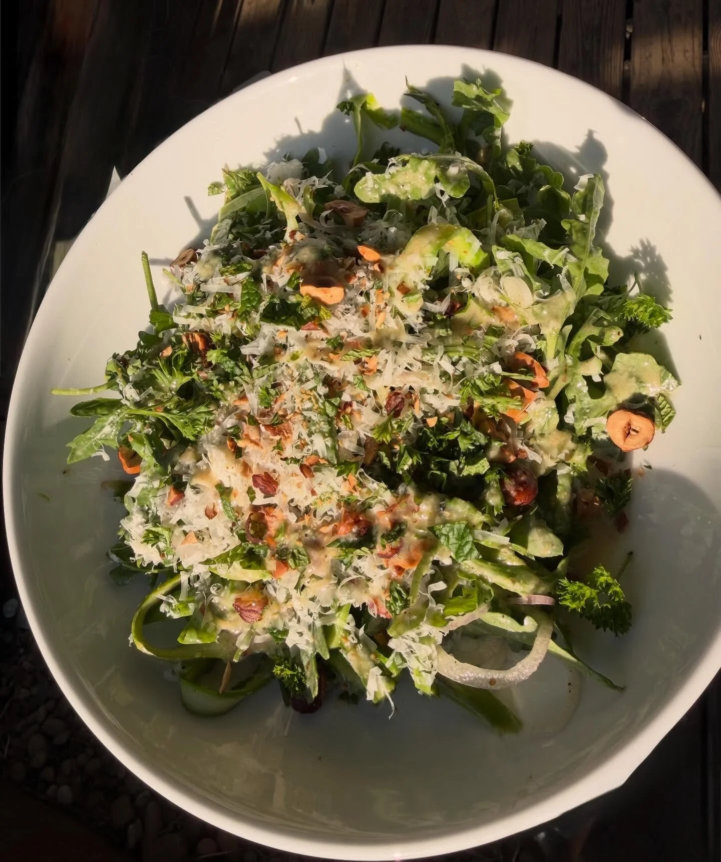 Uh oh! Looks like we&rsquo;ve got an asparagoose on the loose! 🪿🥗 our Spring Asparagus Salad is so bright and crunchy and fresh and healthy and green and delish! Shaved asparagus, sugar snap peas, arugula, shallot, Parmesan, hazelnuts, lemon and sh