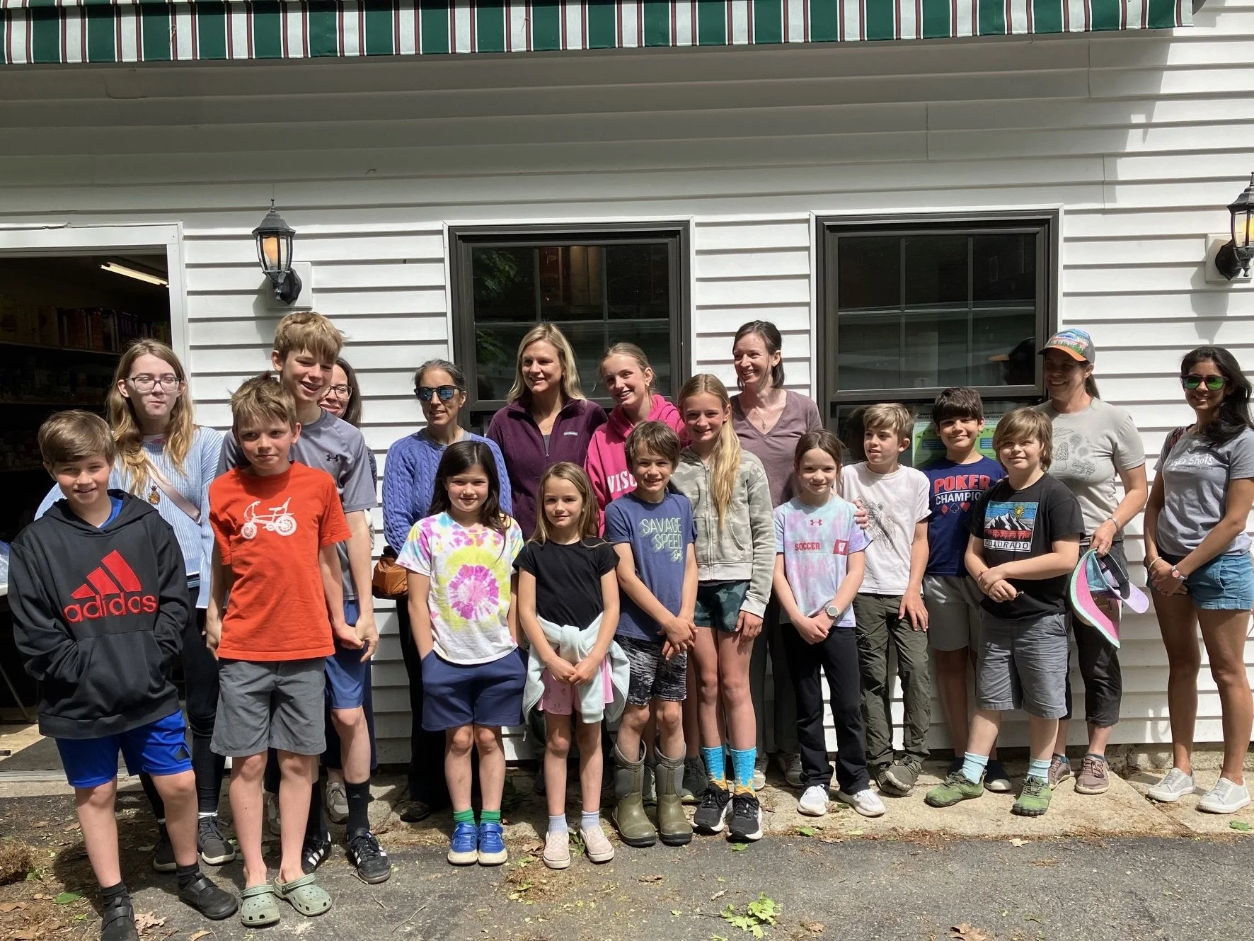 Thank you ROOTS for an amazing food drive! (May '26)