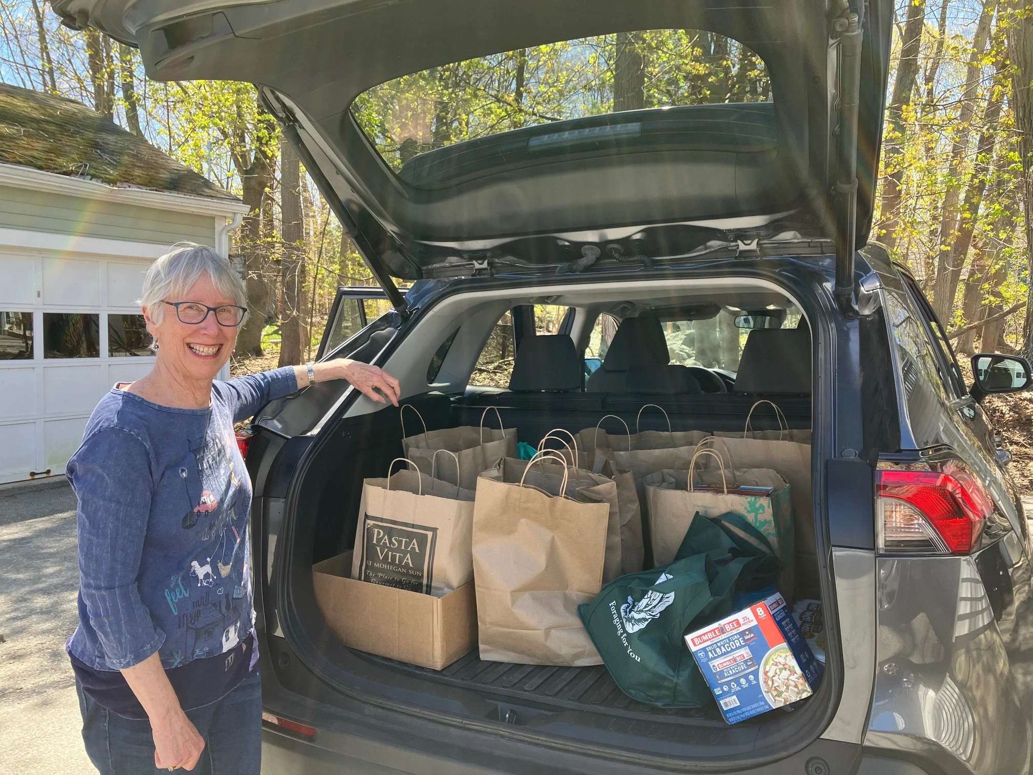 Neighborhood food drives build community and help keep the pantry shelves full. Thanks to the residents of Conant Road in Lincoln and Weston and Lincoln Ridge in Lincoln. (May '26)
