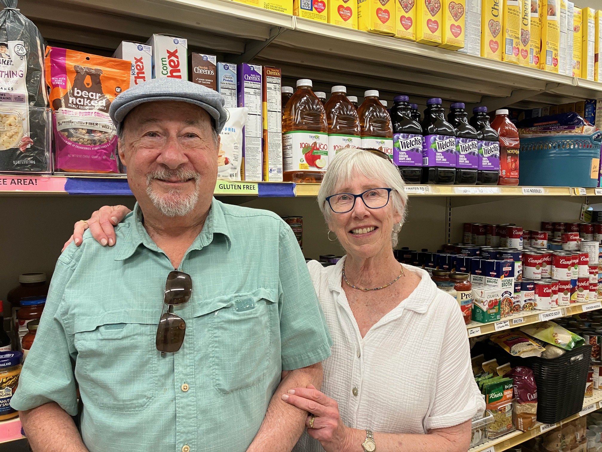 Lincoln Ridge cooled during their ice cream social, all the while collecting food for us again!  Thanks for always including us in your fun!  (July '26)