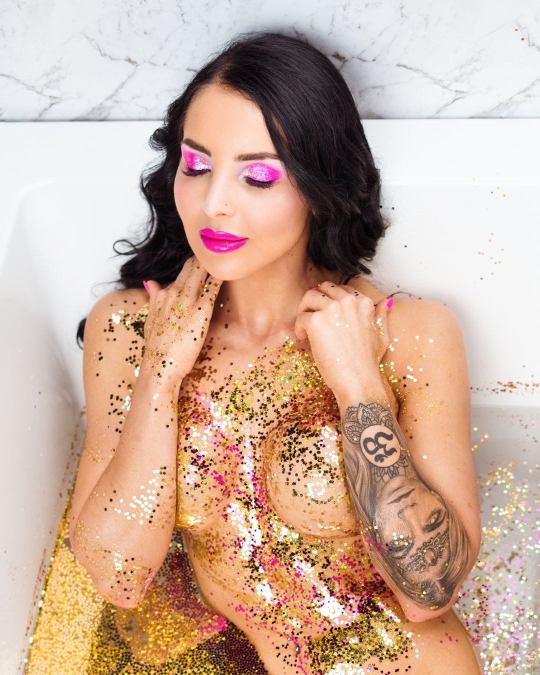 luxe glitter bath gold coast photography luxe boudoir
