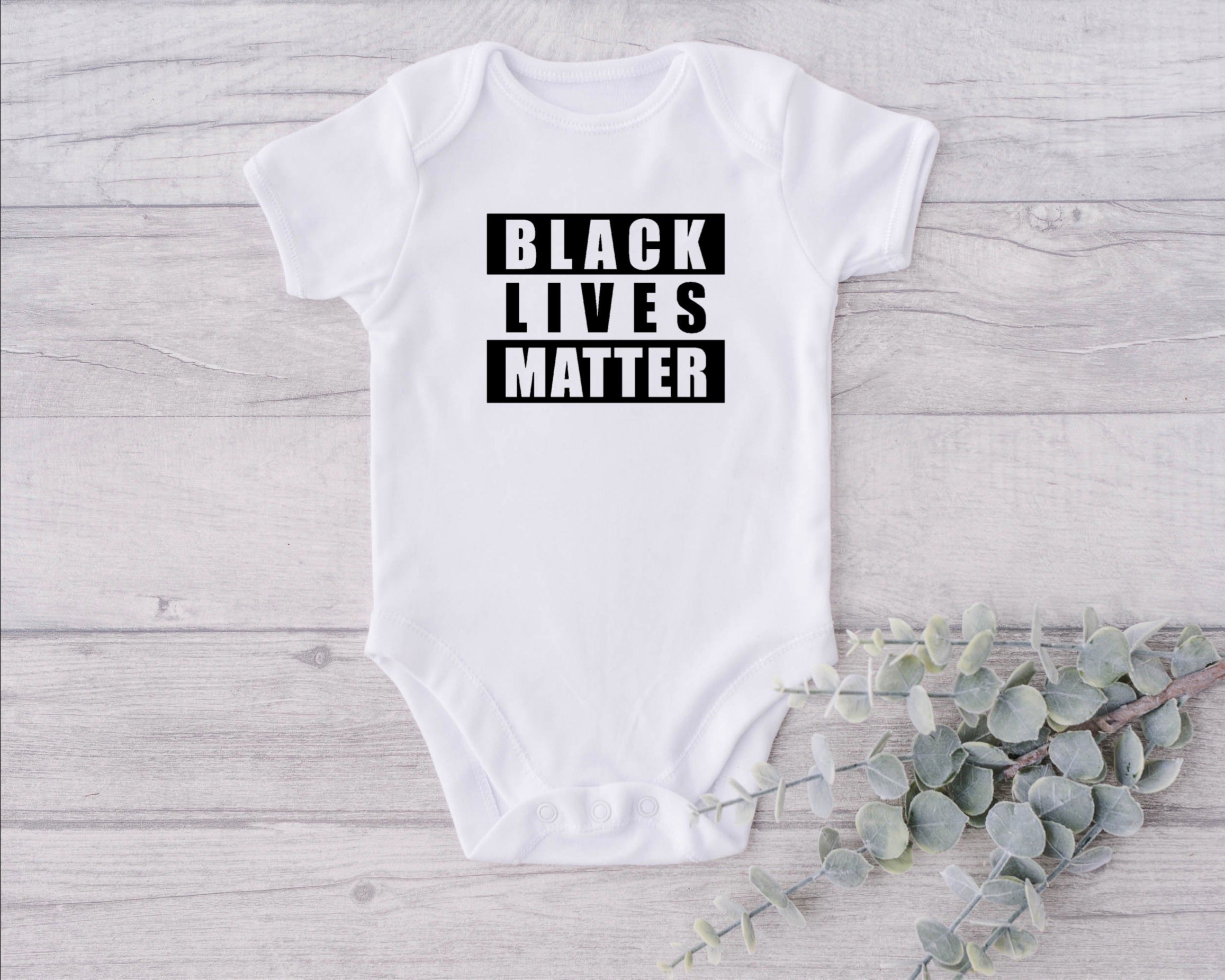 https://i.etsystatic.com/24606094/r/il/ef7f32/3188136692/il_fullxfull.3188136692_k9yx.jpg