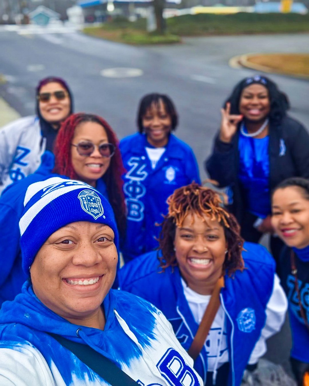 Clean community, all-ages action! 🎉 Zeta Phi Beta Sorority, Inc. and Girl Scout Troop #20520 recently teamed up with Keep Newnan Beautiful to beautify a roadway. We're loving the enthusiasm! Visit kgbf.org to find volunteer opportunities near you.

