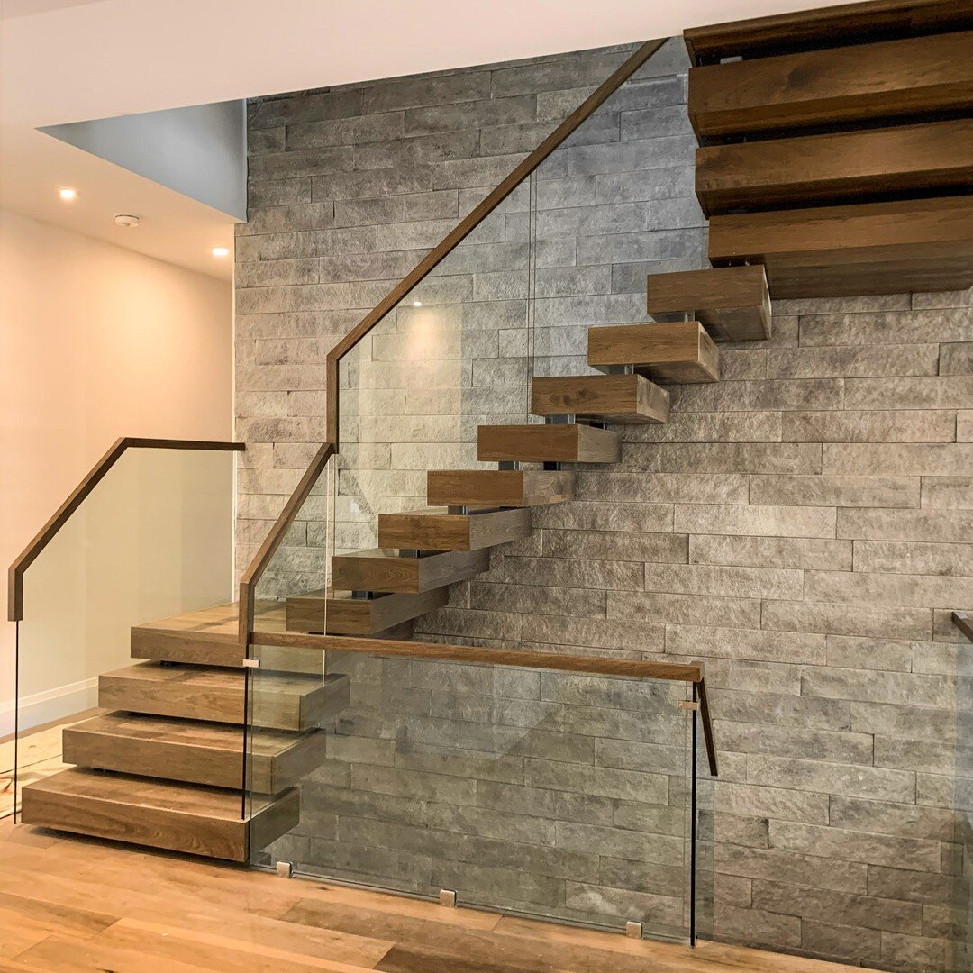 Modern Glass Railing 🖤