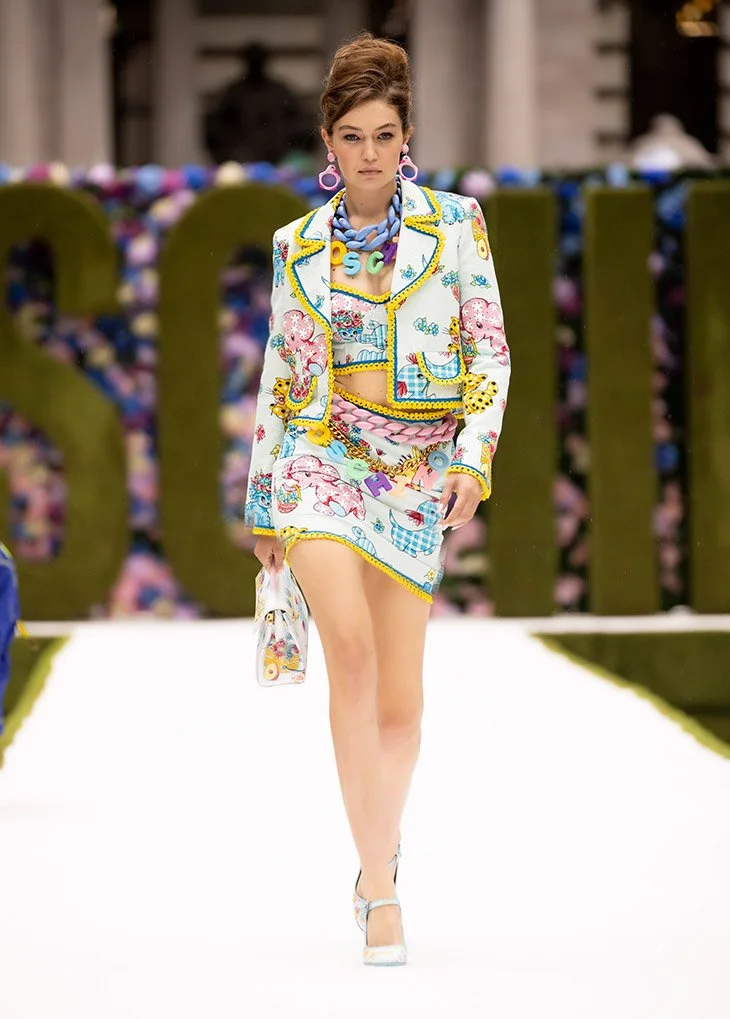 MOSCHINO-SS22-01.jpg