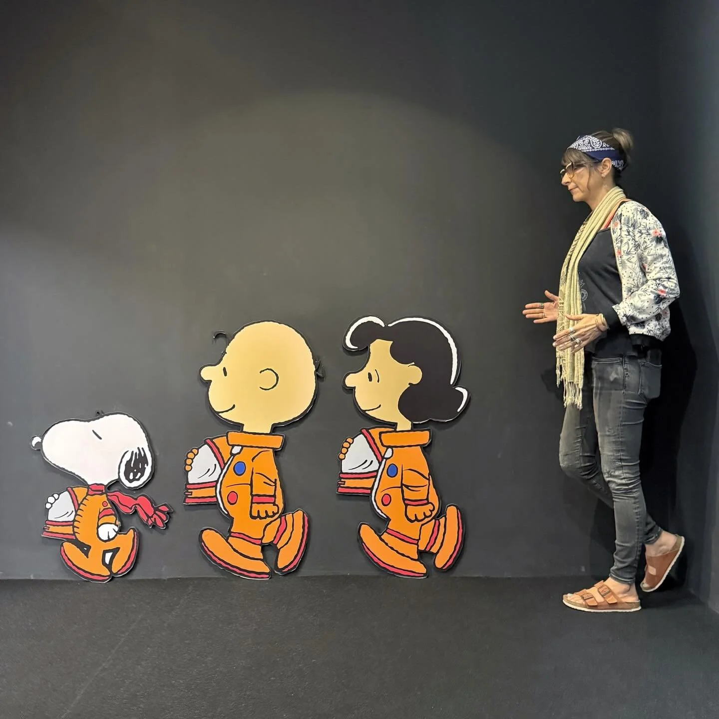 #bangkok #thailand #visitthailand 
#summerthailand #portraitphotography
#33trekking #natgeo #natgeotravel #snoopythailand 
#photography #worldtravel #shotoniphone #travelphotography #travelandleisureasia #live laugh love #adobe #lightroom #photoblog 