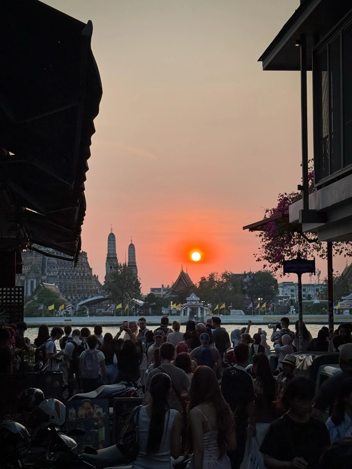 #sunset #watarun #thailand #bangkok