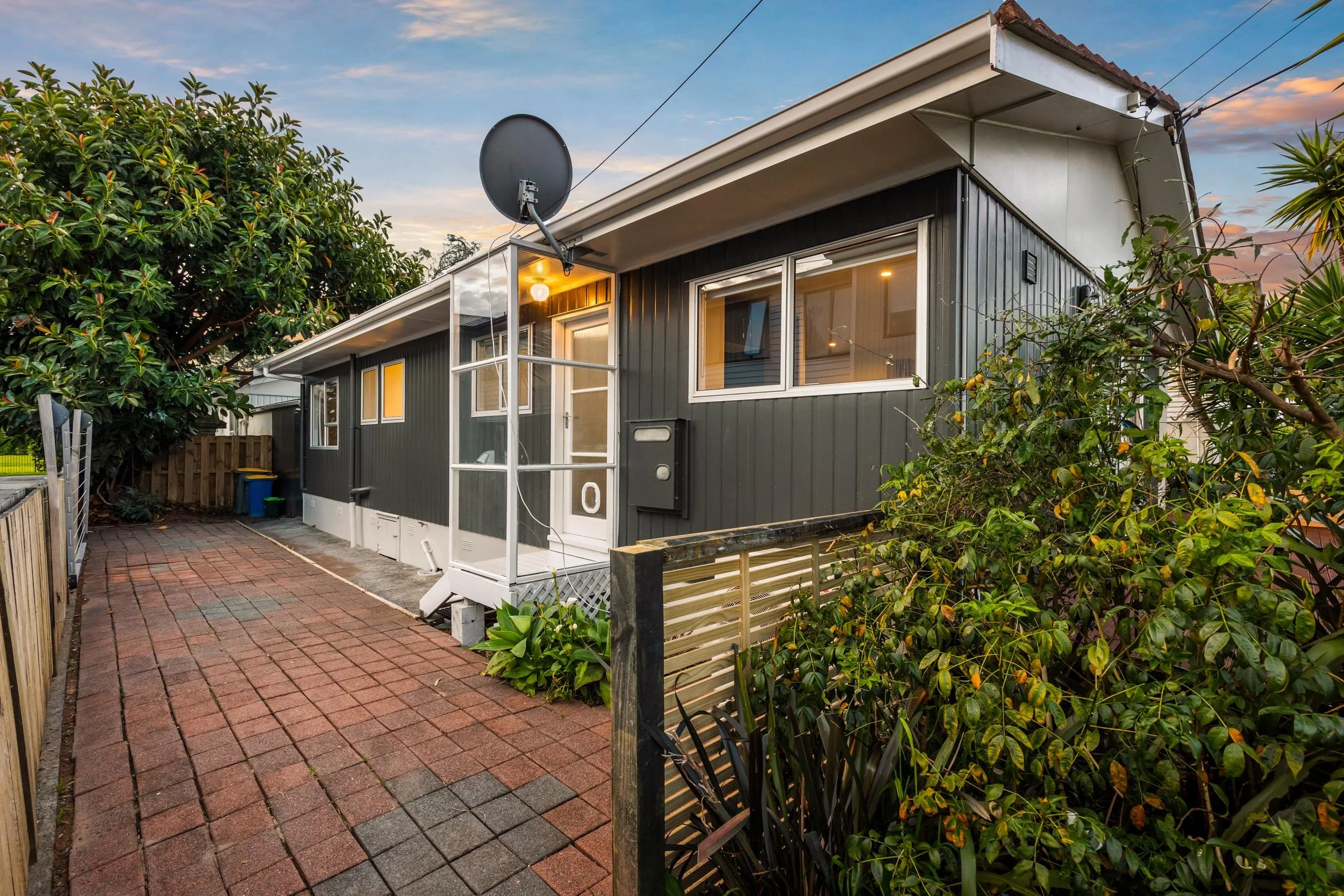 1-322 Royal Road 15.jpg