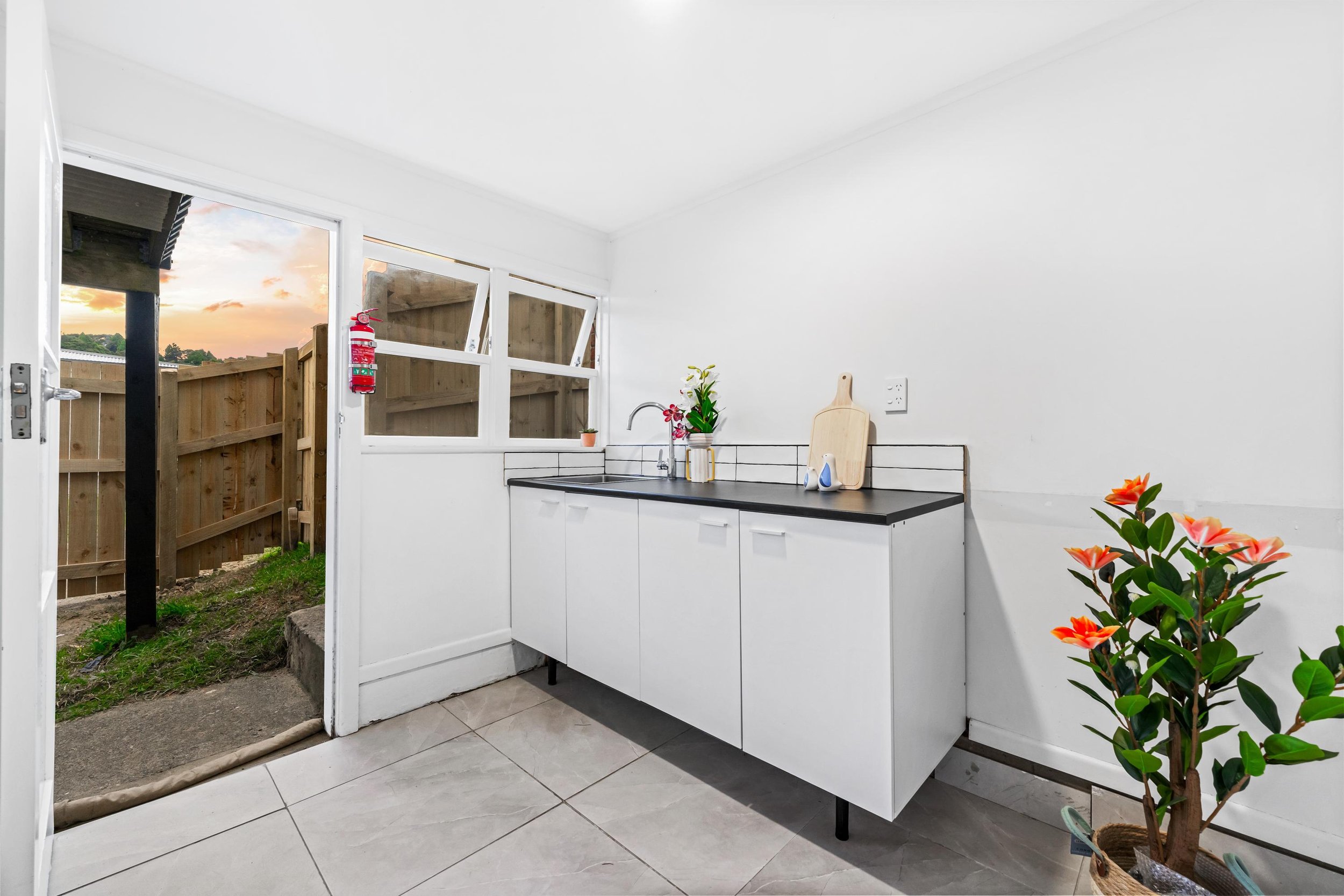 2 Lowtherhurst Road 17.jpg