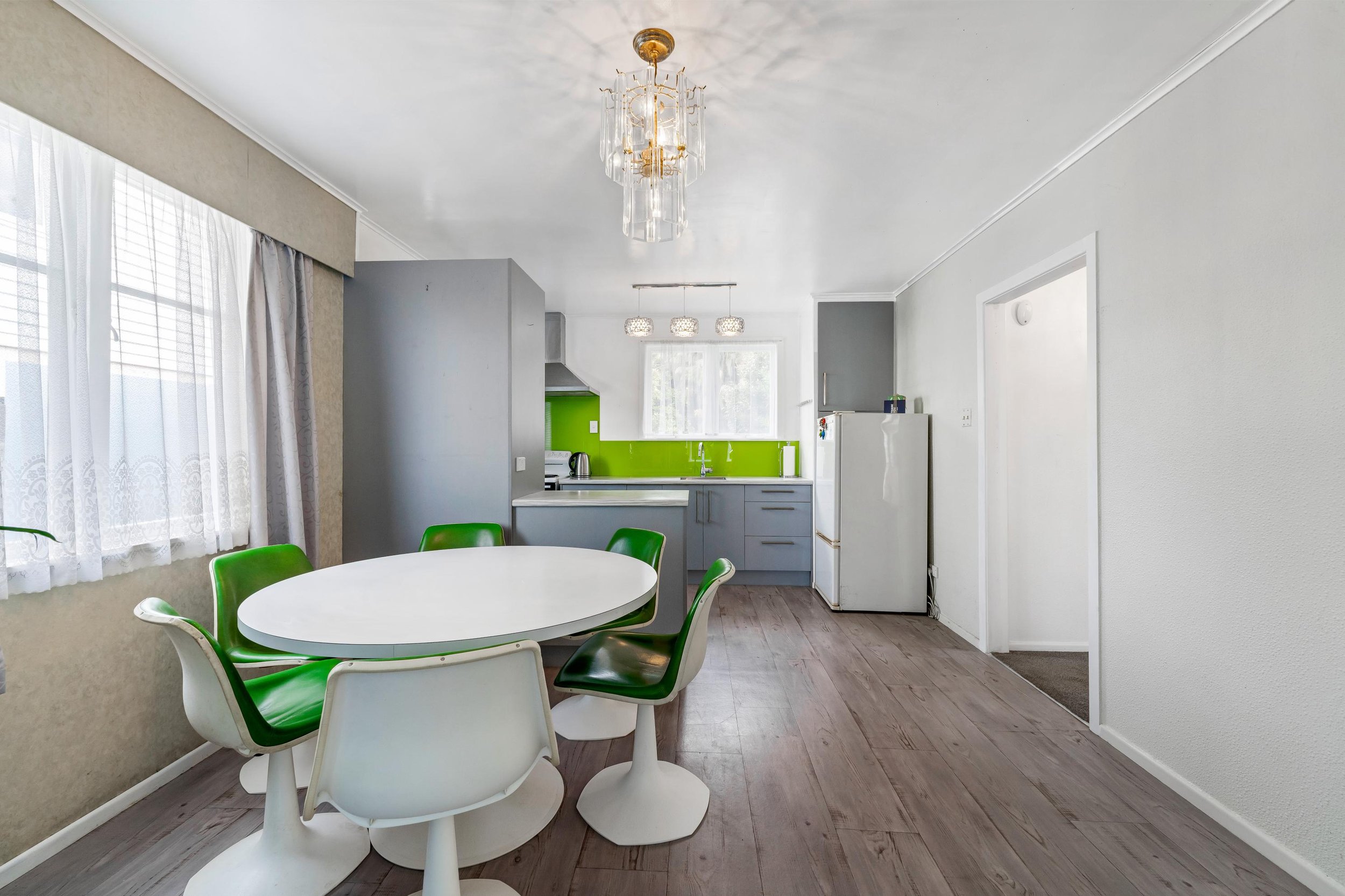 25 Lowtherhurst Road 4.jpg