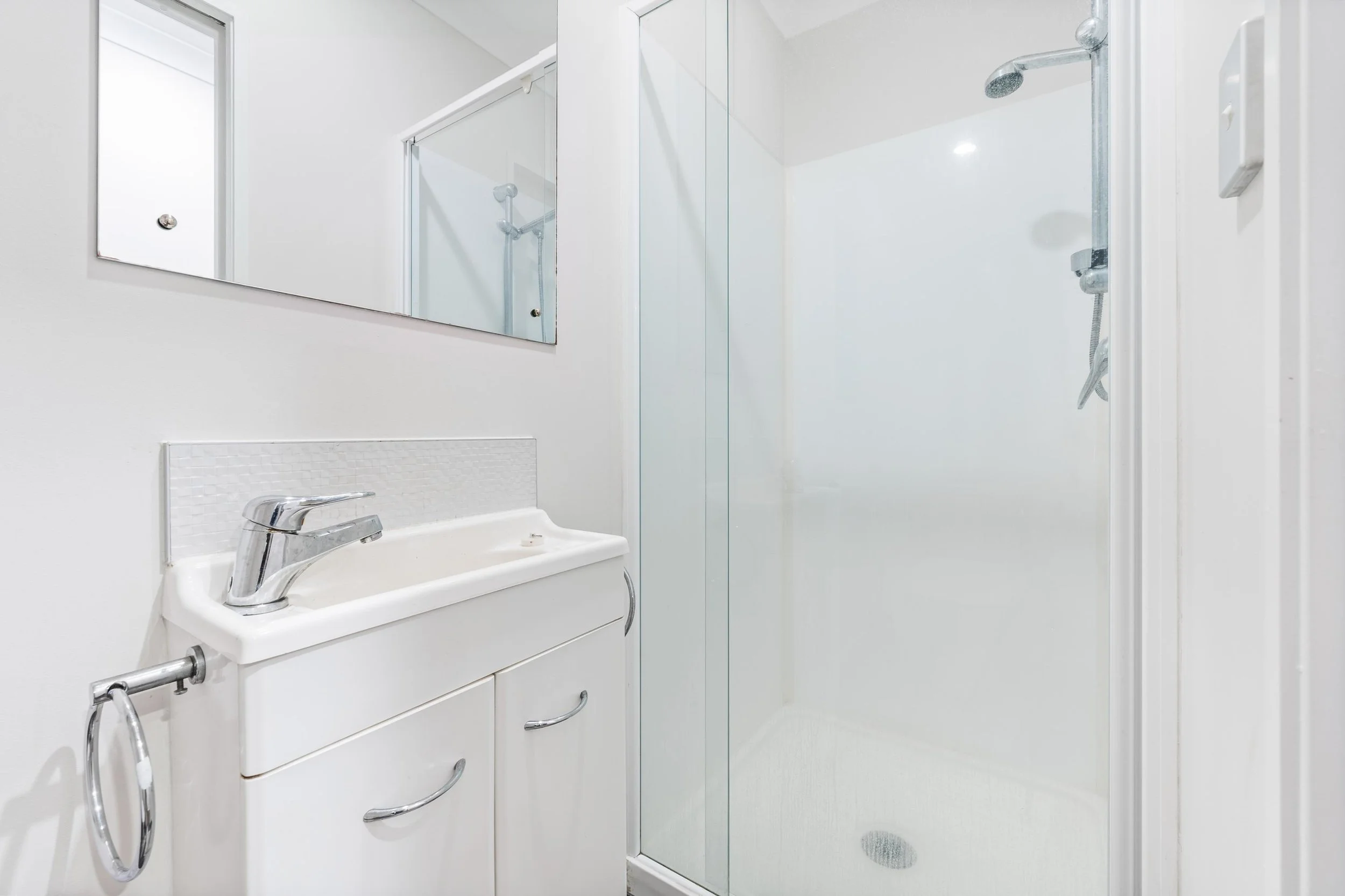 305 Royal Road 18.jpg