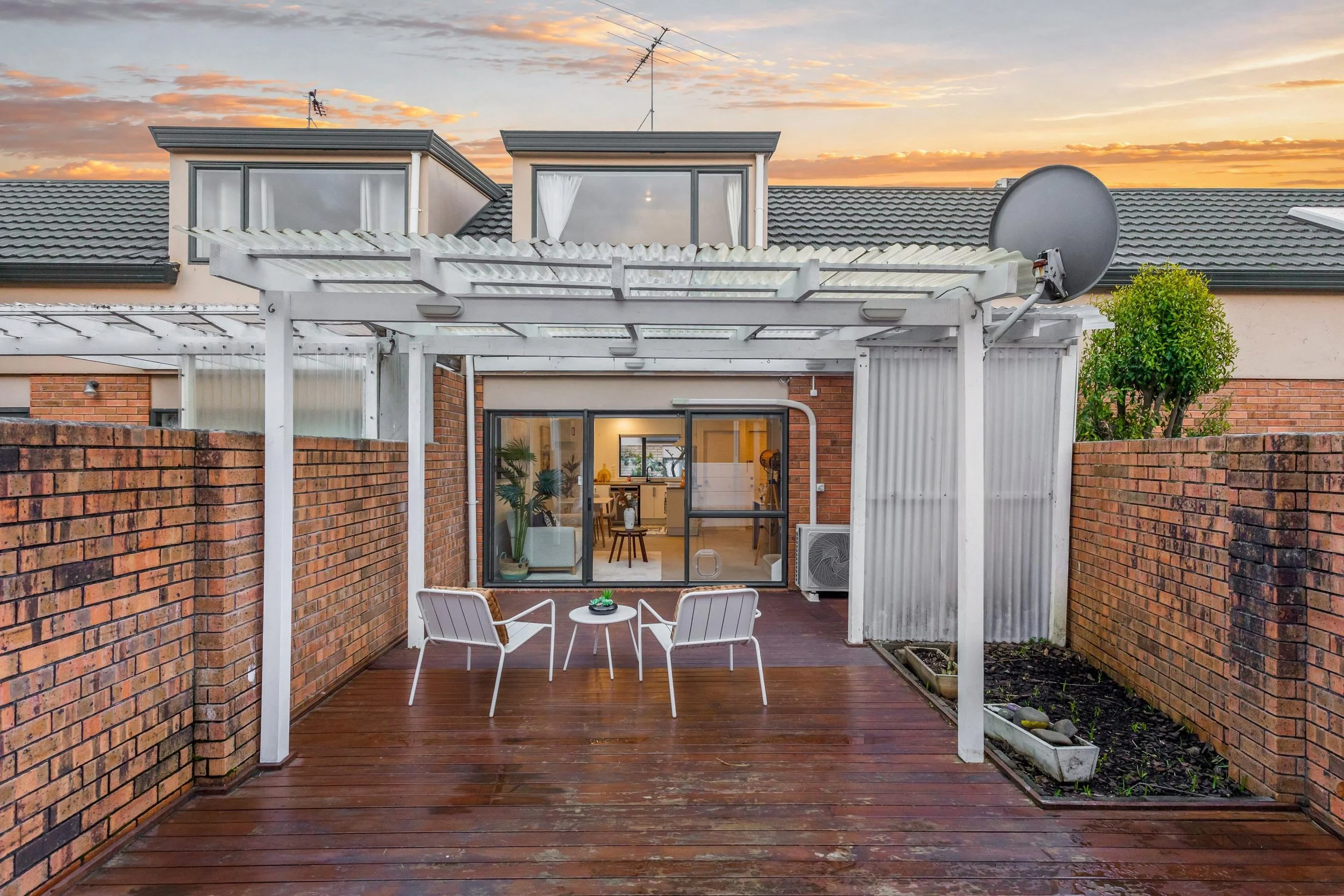 17-1 Melview Place 18.jpg