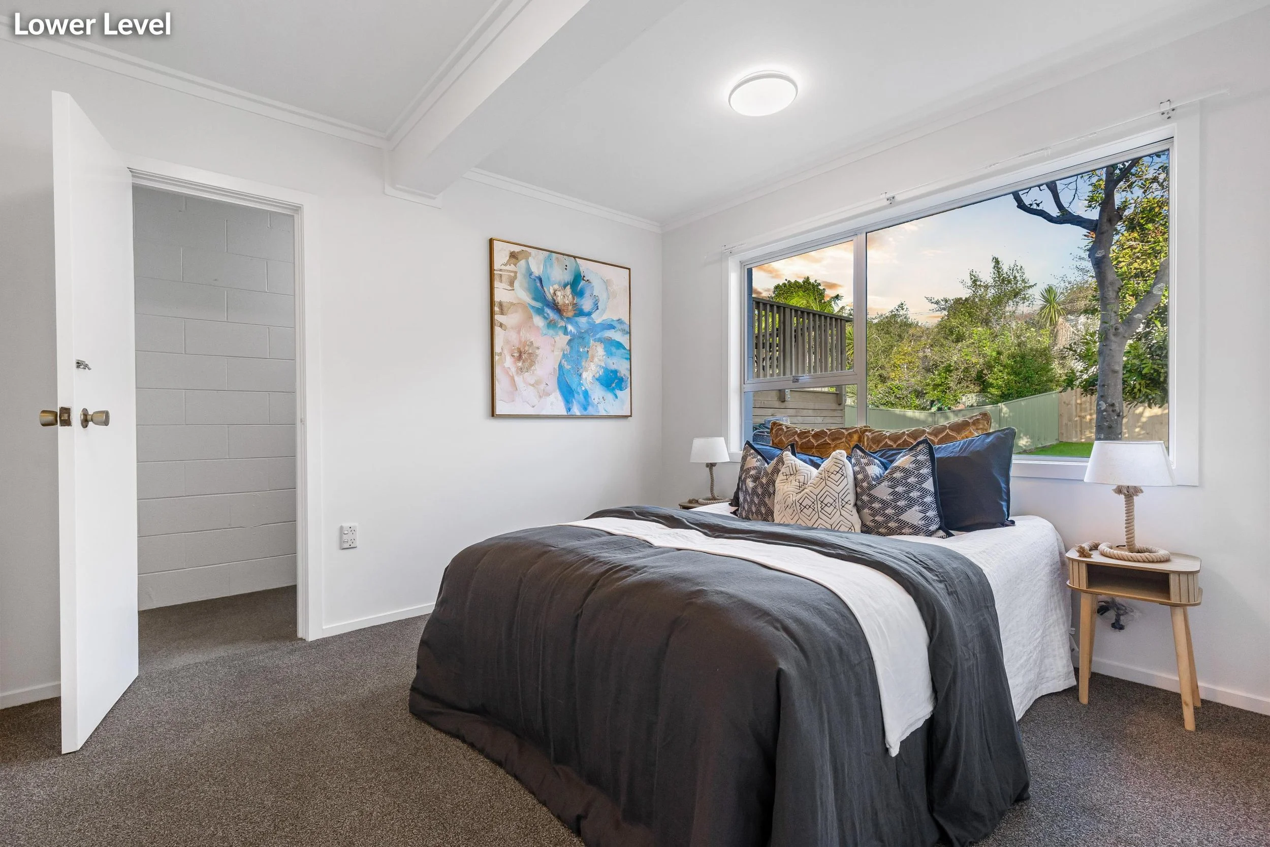 158 Hutchinson Avenue 10.jpg