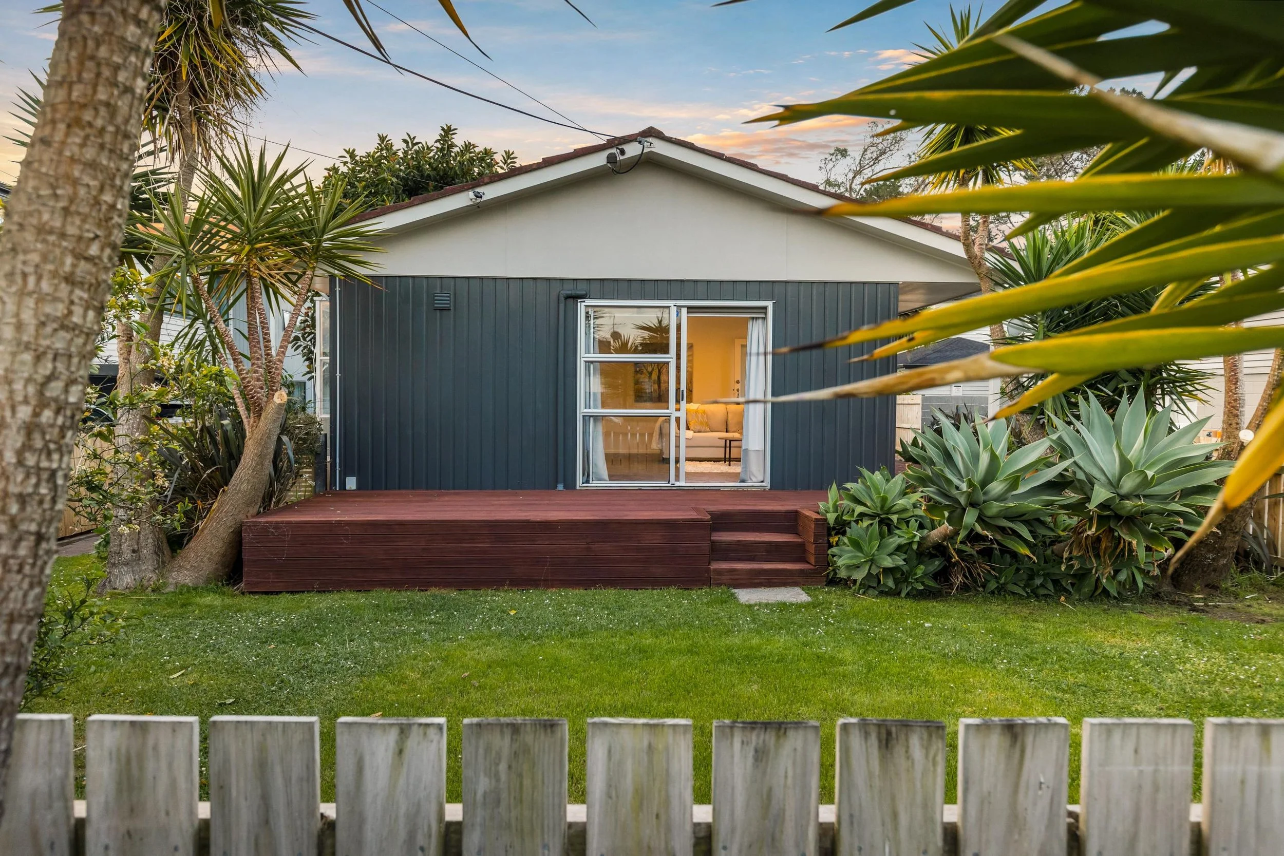 1-322 Royal Road 2.jpg