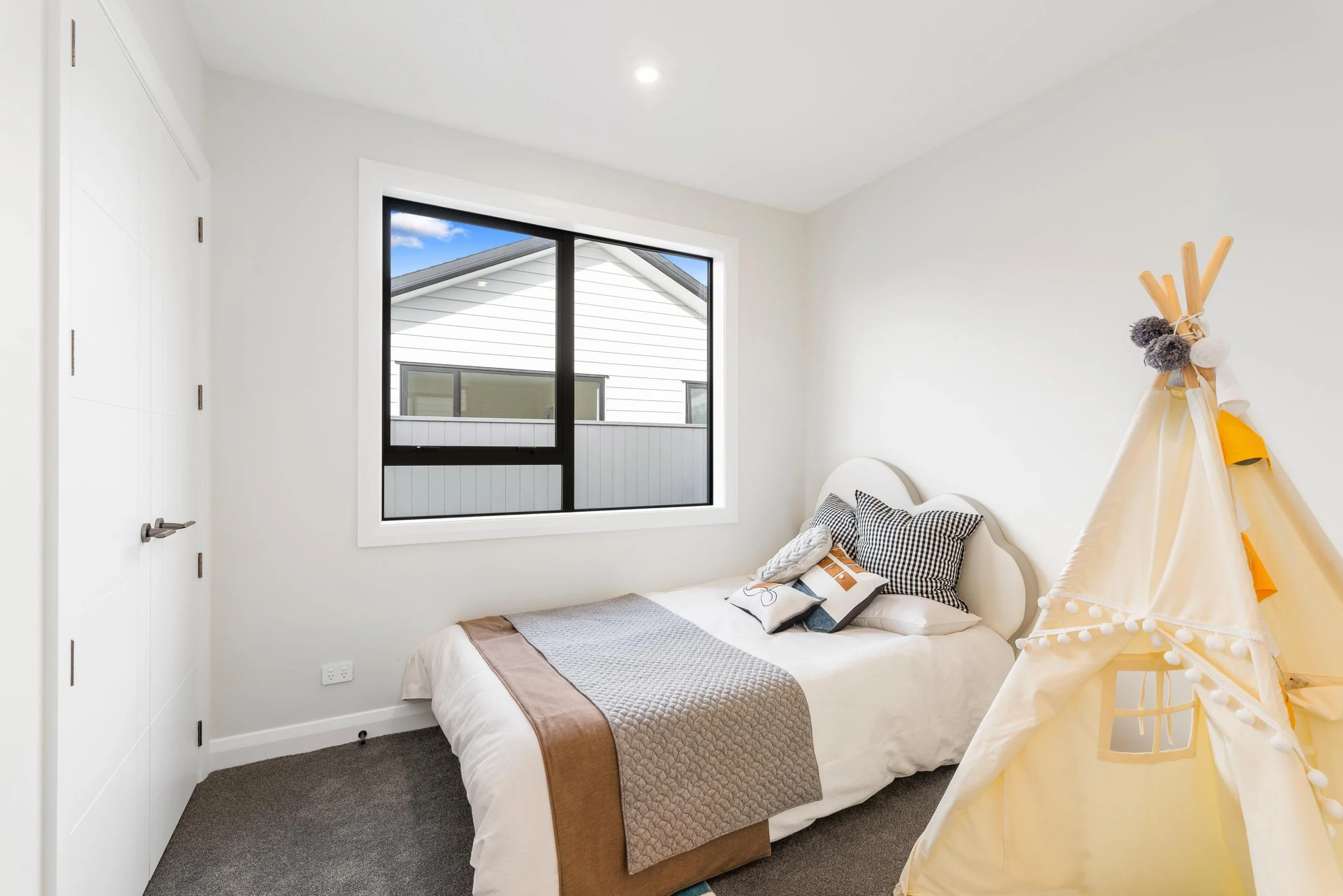 13 Croatia Avenue 20.jpg