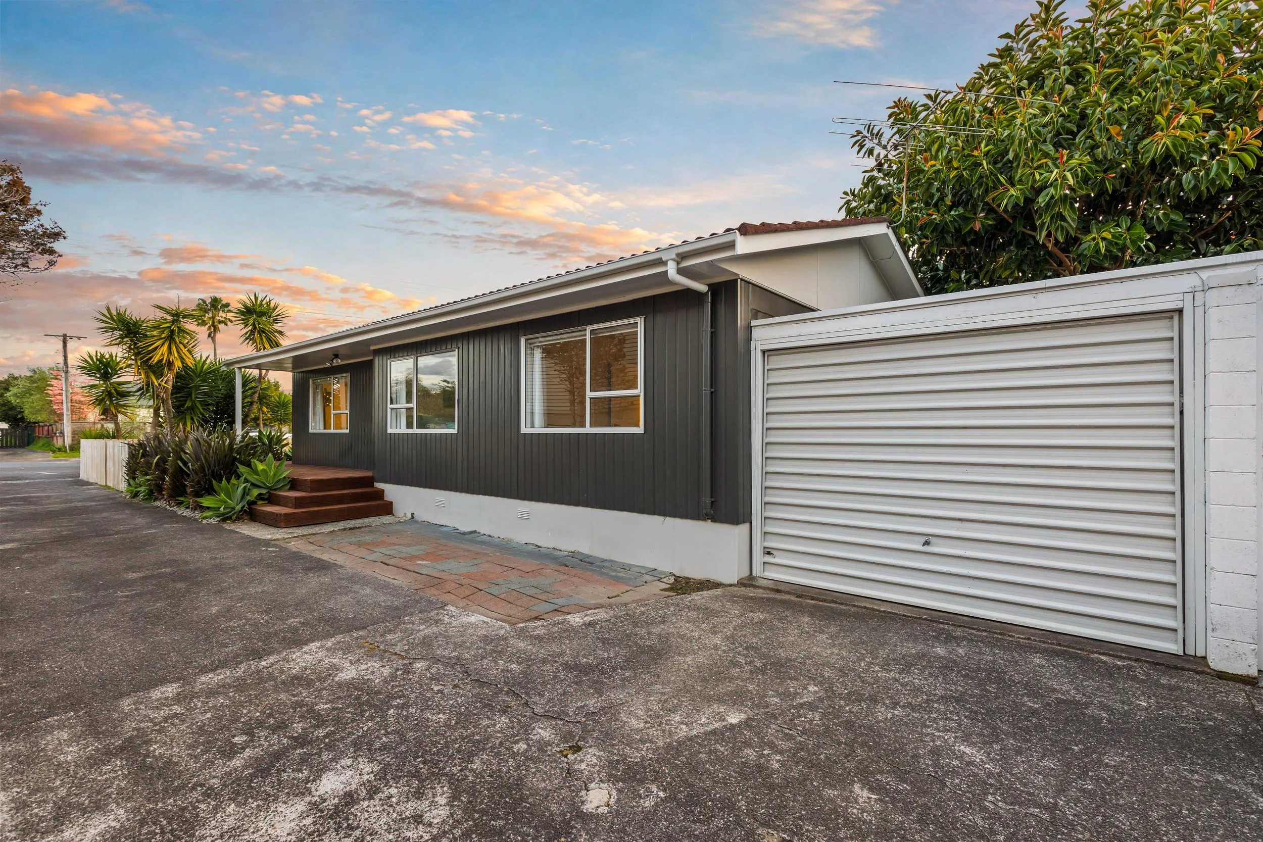 1-322 Royal Road 18.jpg