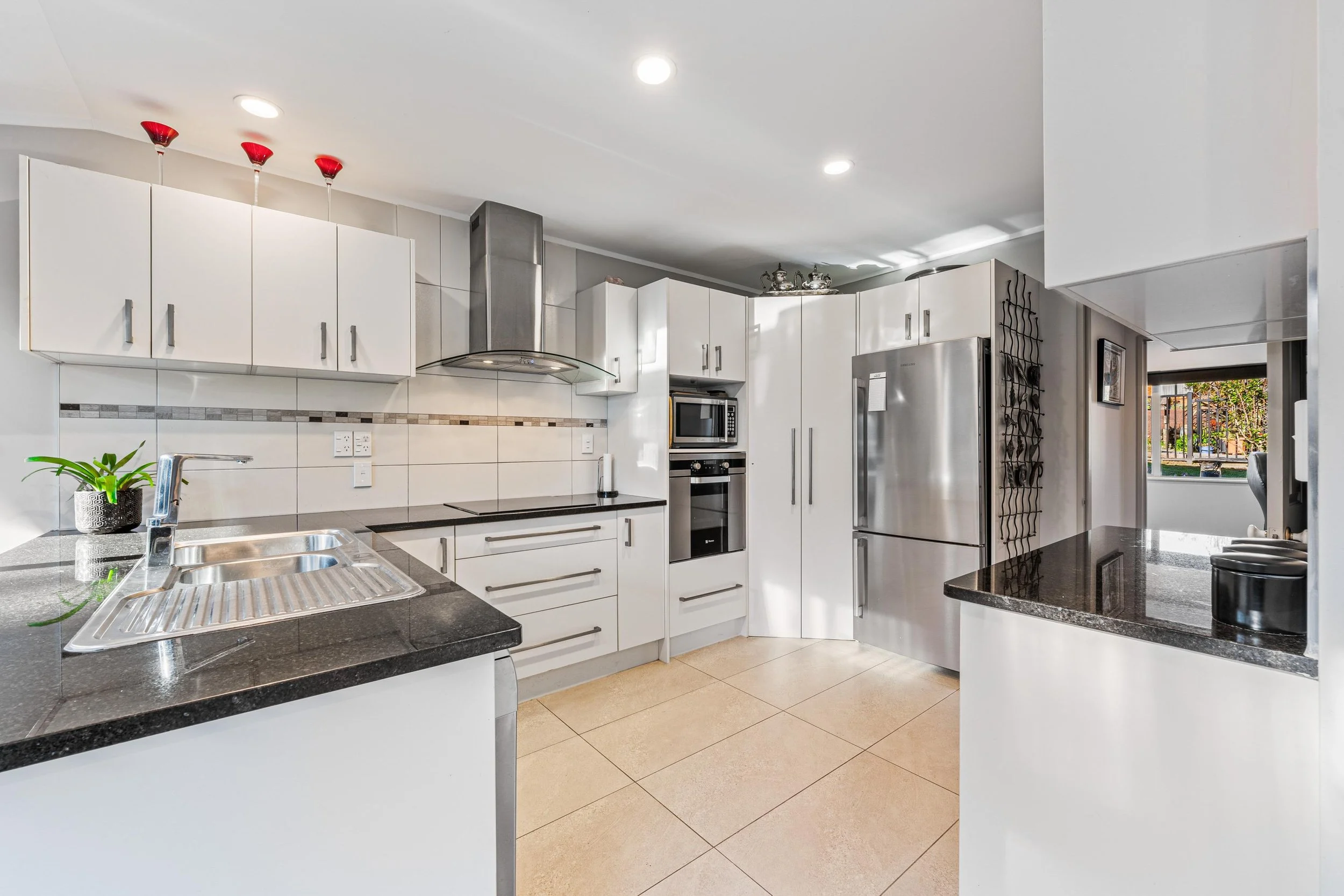 129b Parrs Cross Road 9.jpg