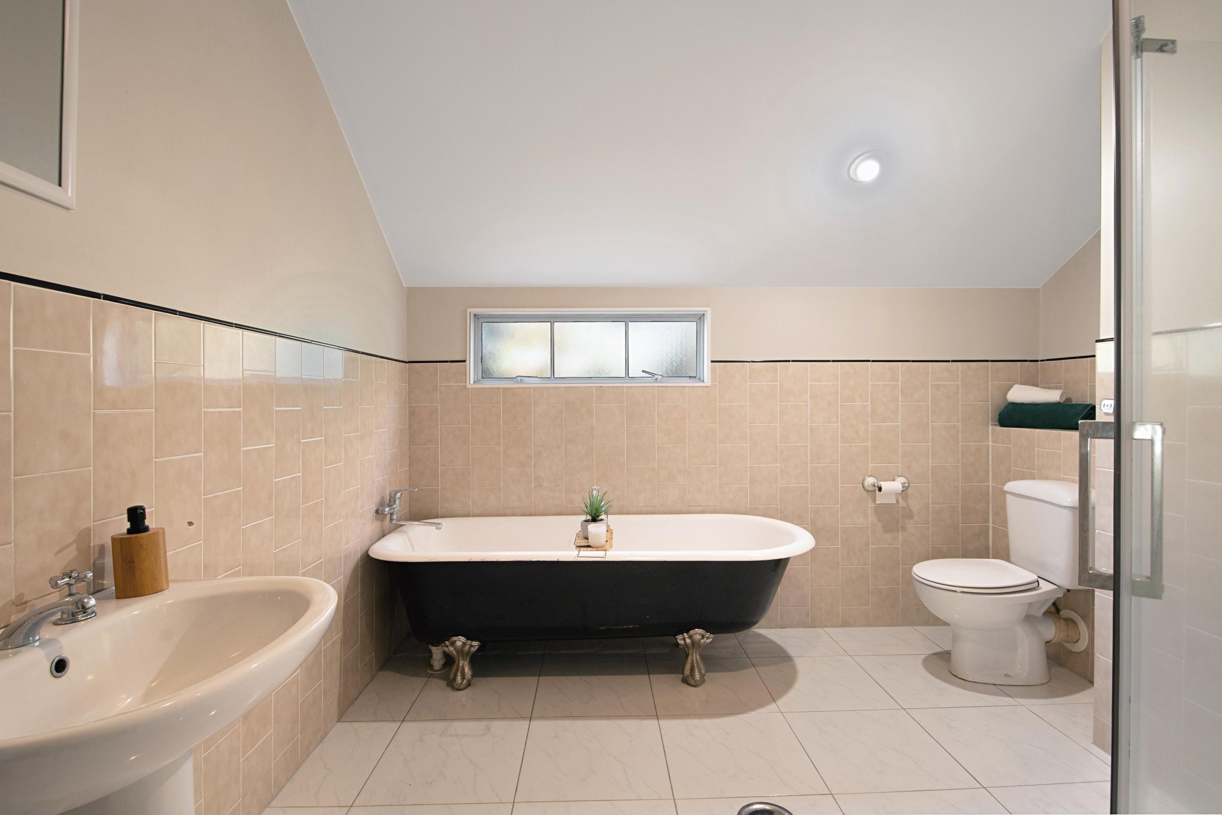 13 Belvedere Court 19.jpg