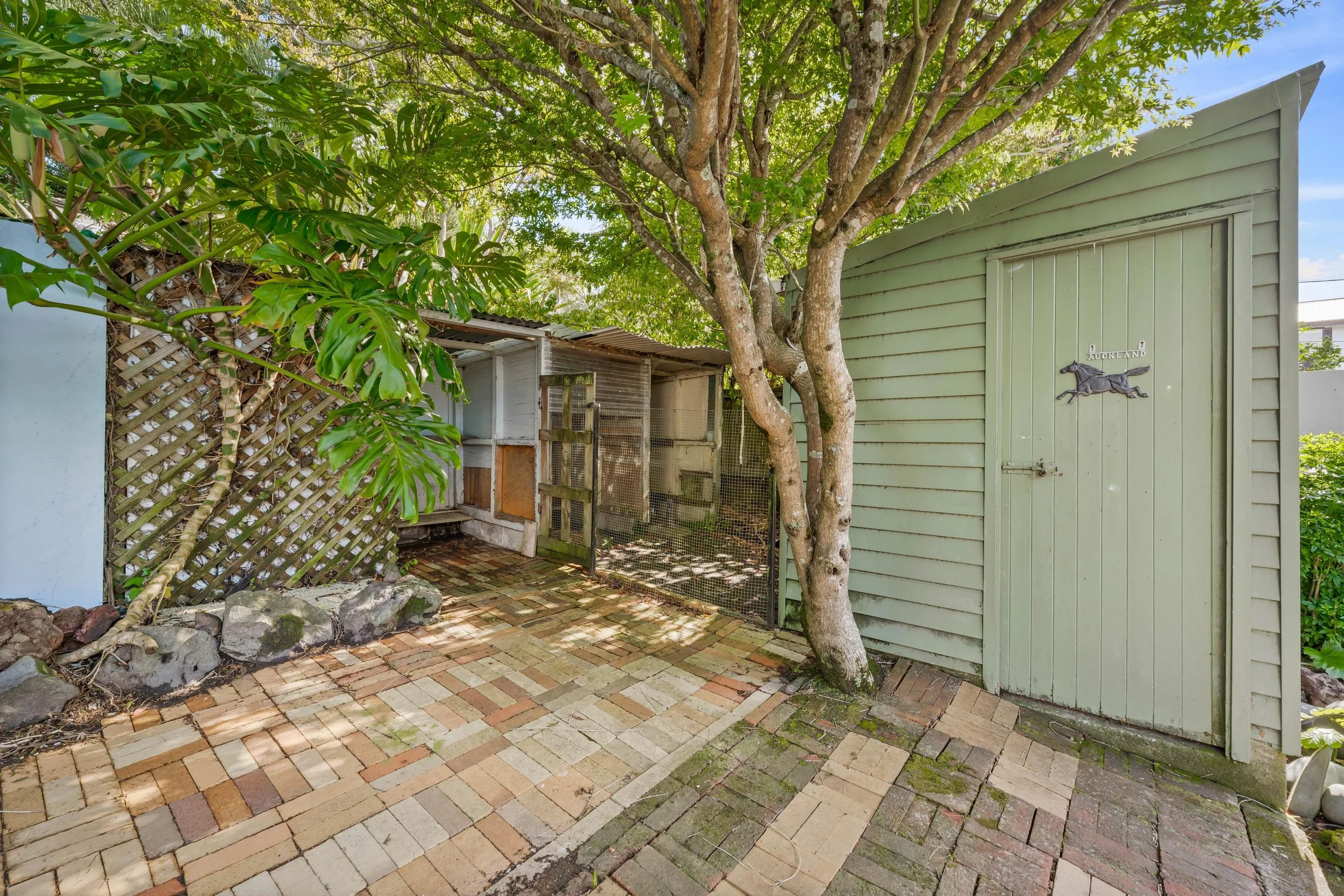 25 Lowtherhurst Road 18.jpg