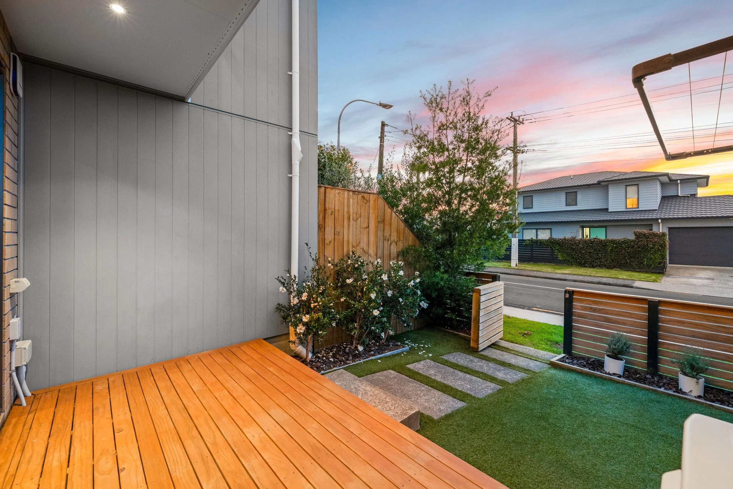 5-1A Royal View Road 7b.jpg