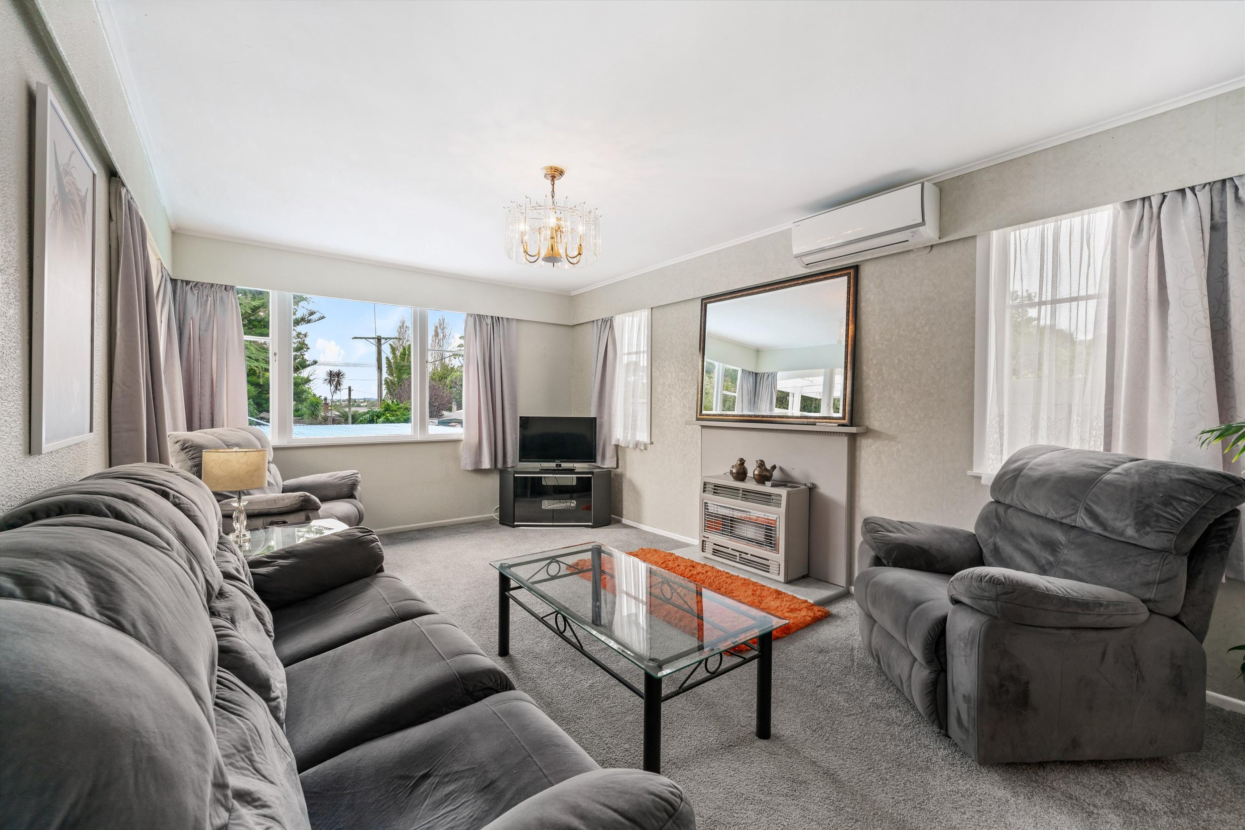 25 Lowtherhurst Road 4a.jpg