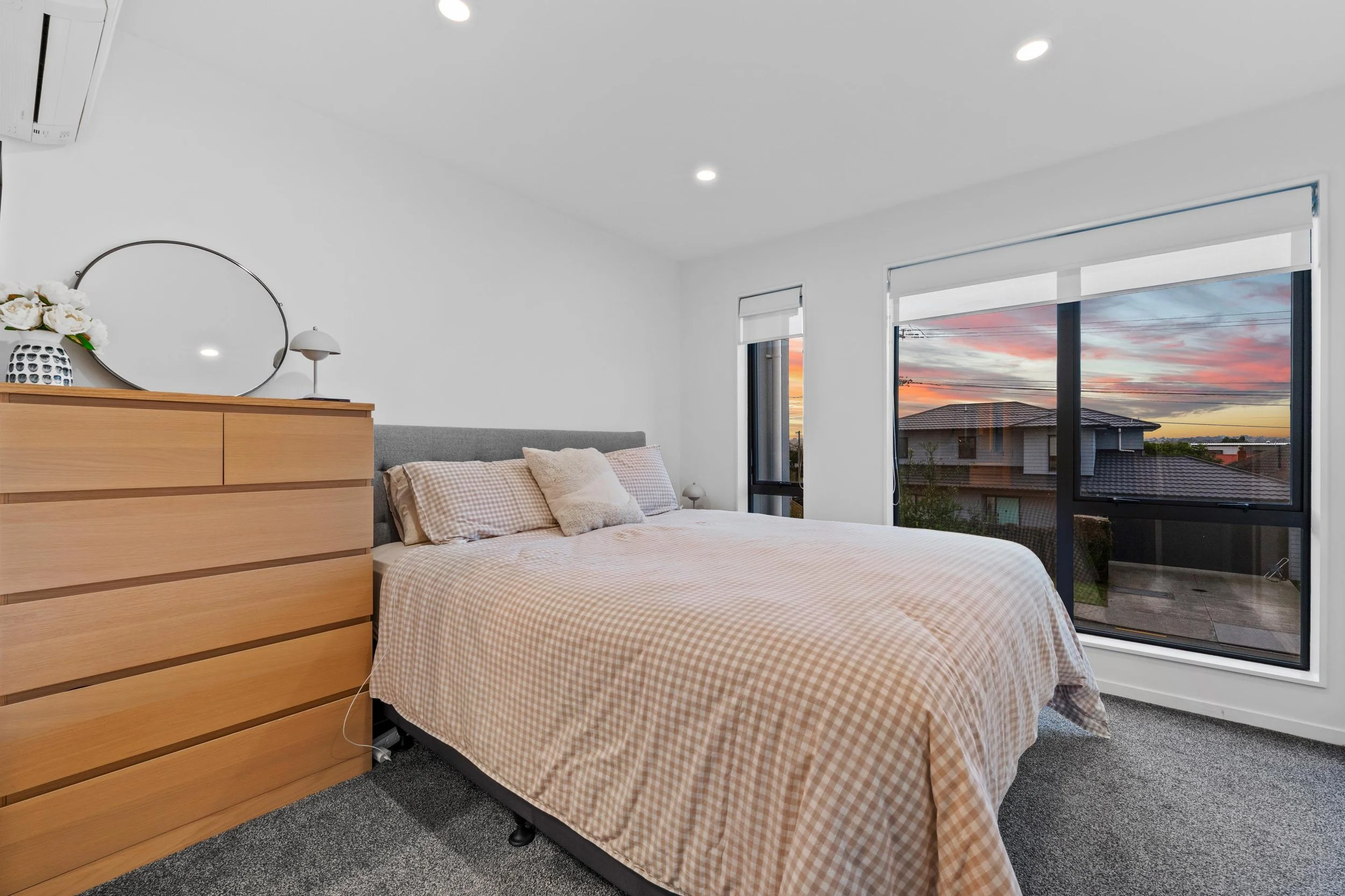 5-1A Royal View Road 10.jpg