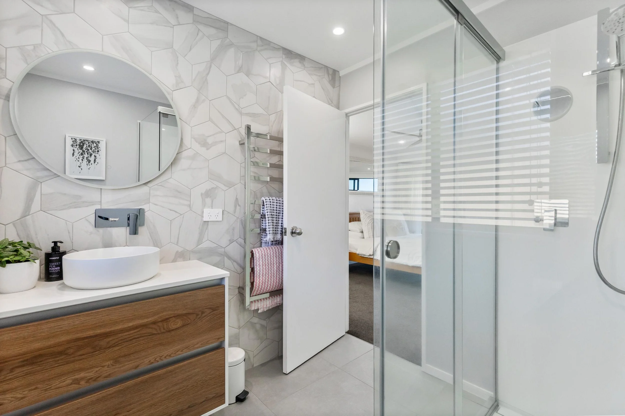 22 Matisse Drive 16.jpg