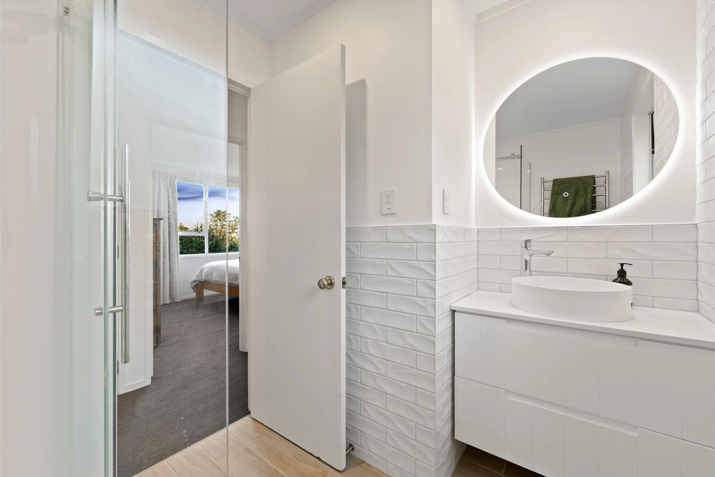 1-30 Elizabeth Drive 15.jpg