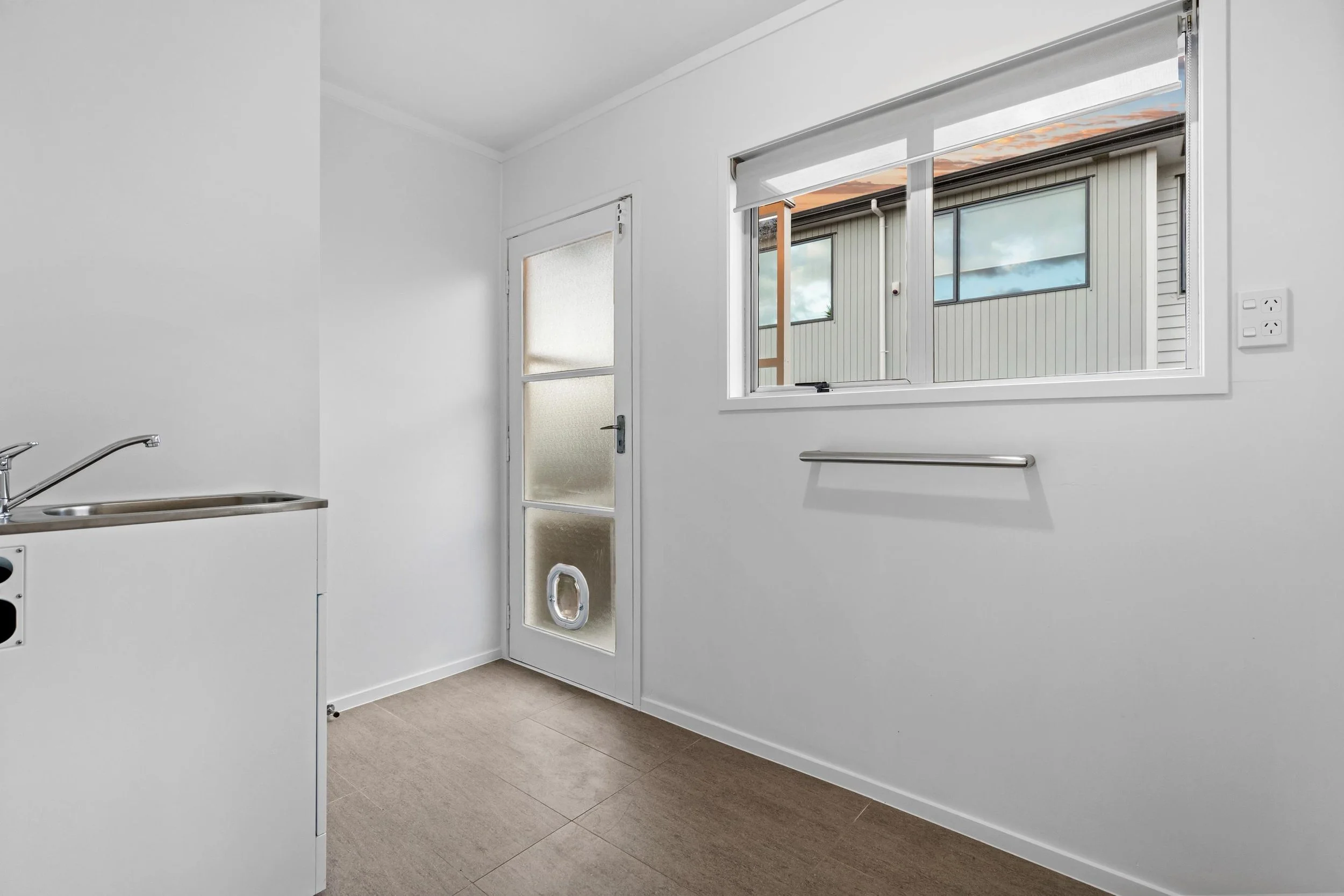 1-322 Royal Road 14.jpg