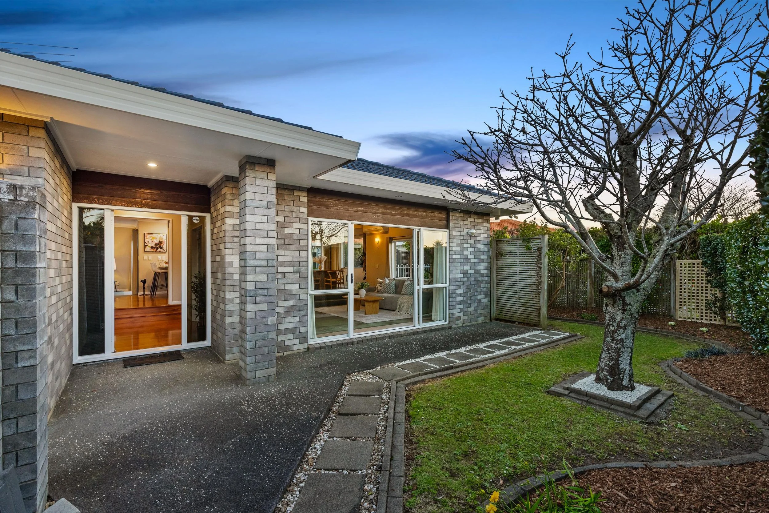 12 Suncrest Drive 3a.jpg
