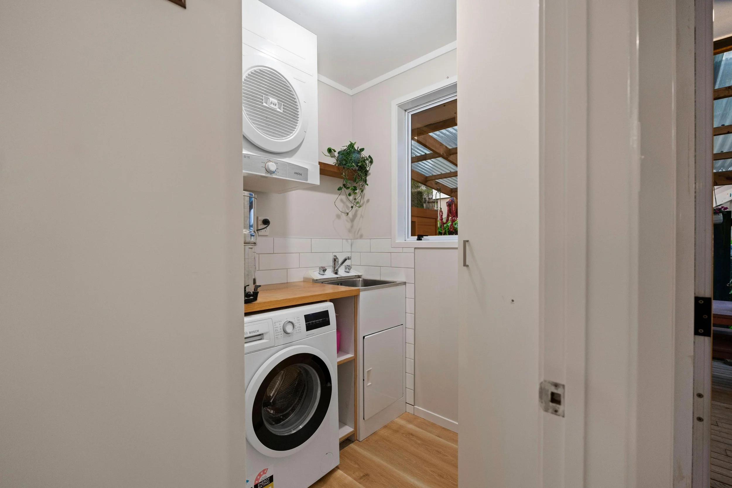1-30 Elizabeth Drive 16.jpg