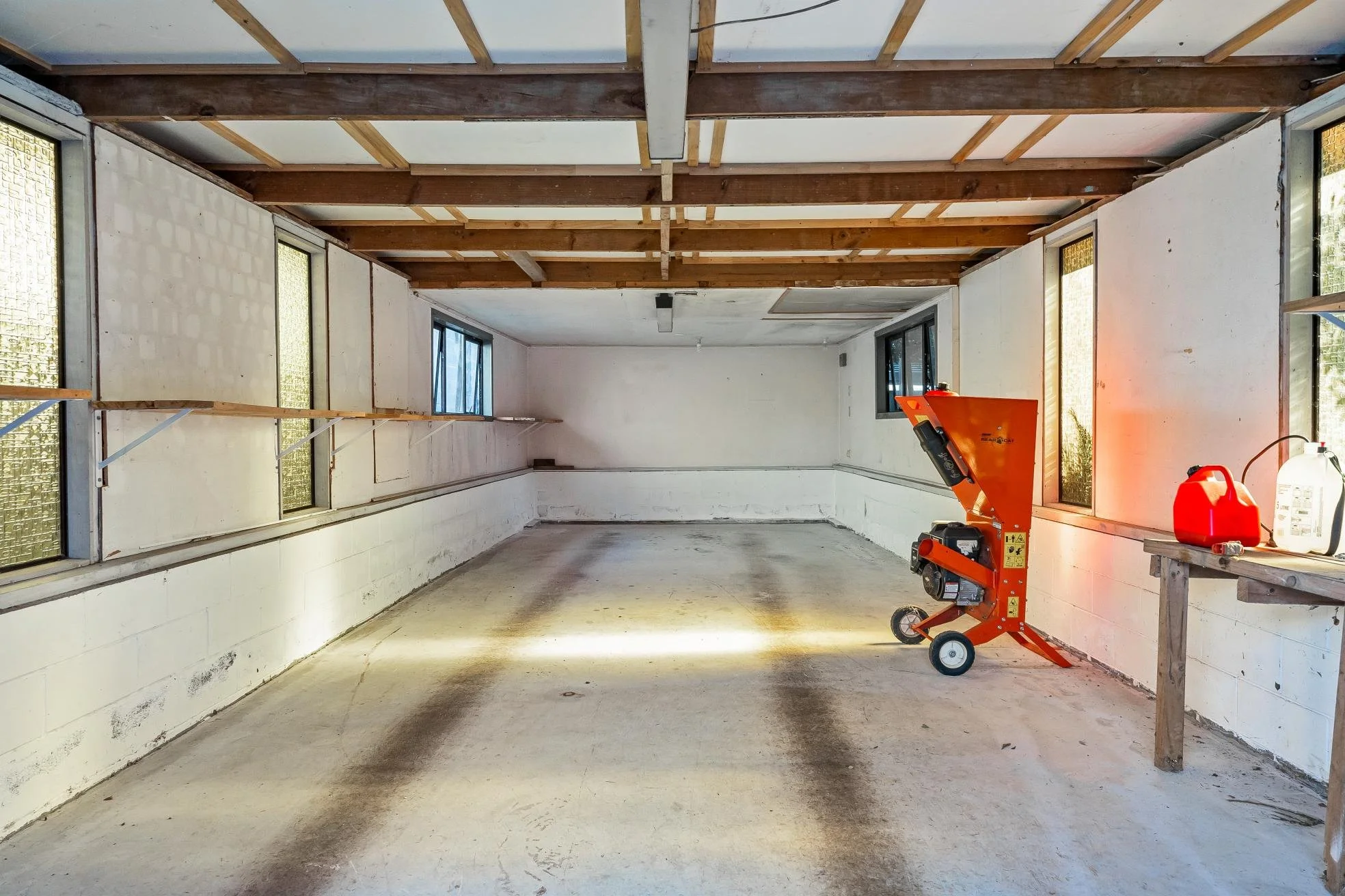 25 Lowtherhurst Road 21a.jpg