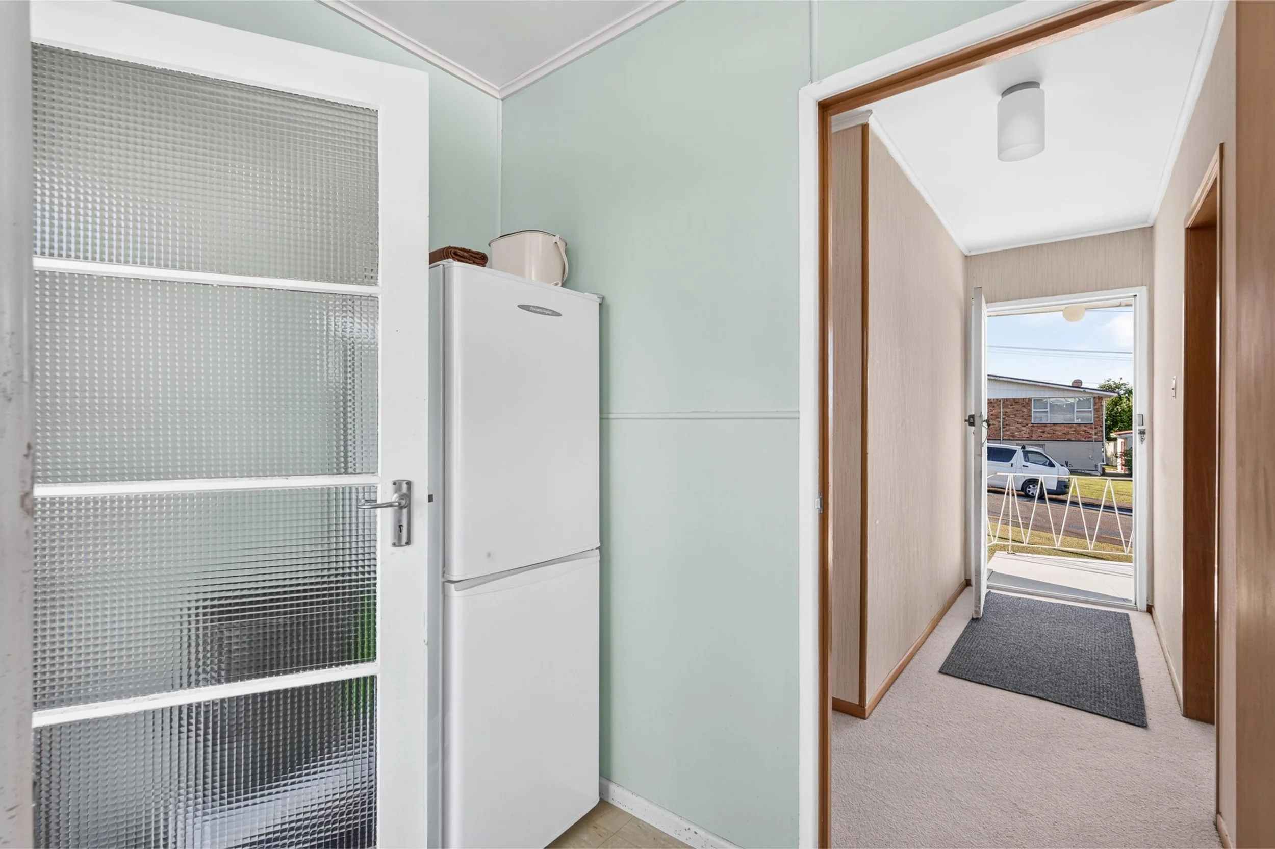 55 Royal View Road 10.jpg
