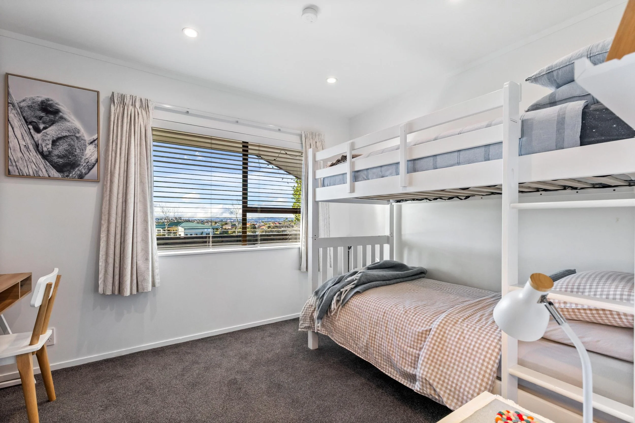 22 Matisse Drive 18.jpg