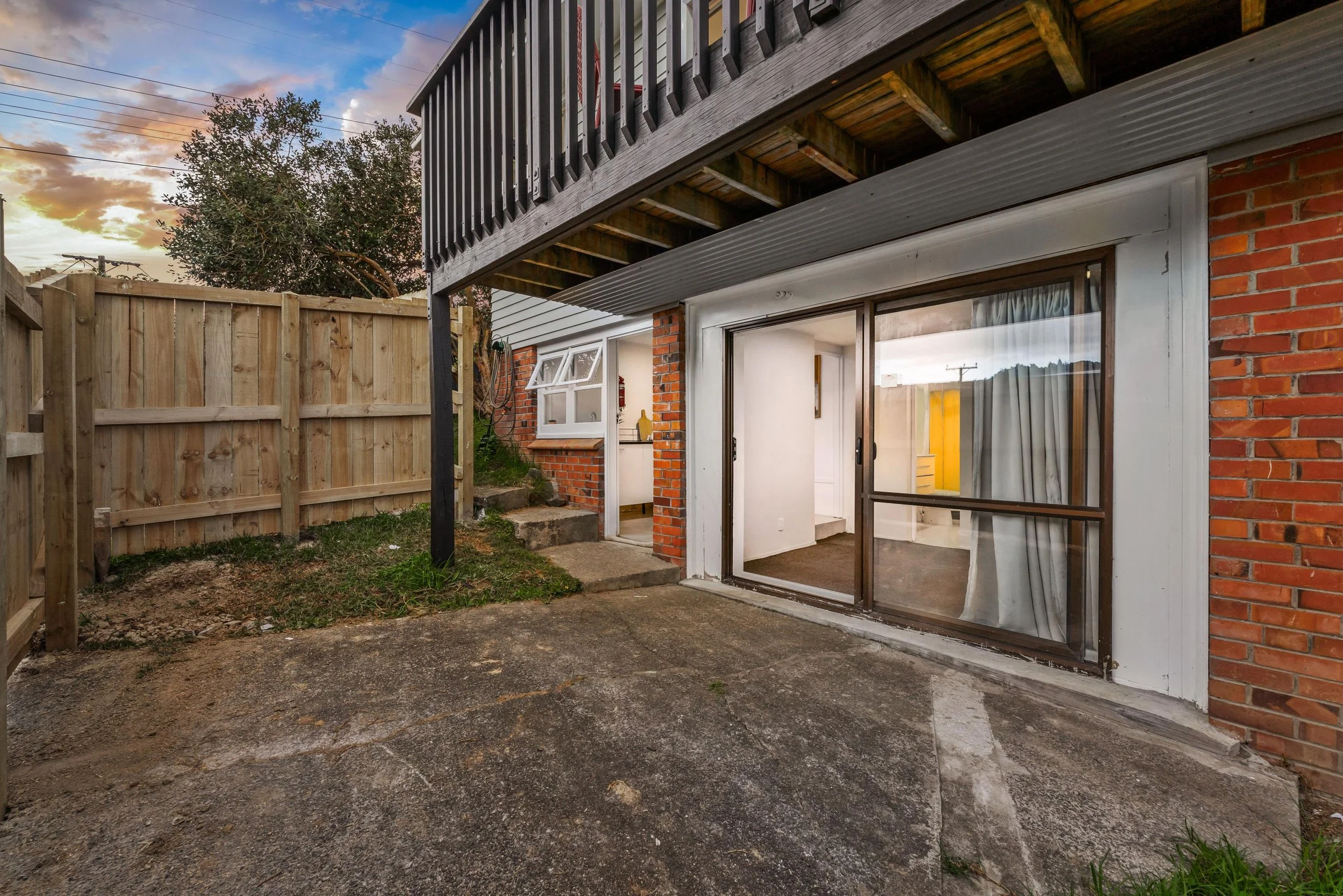 2 Lowtherhurst Road 18.jpg