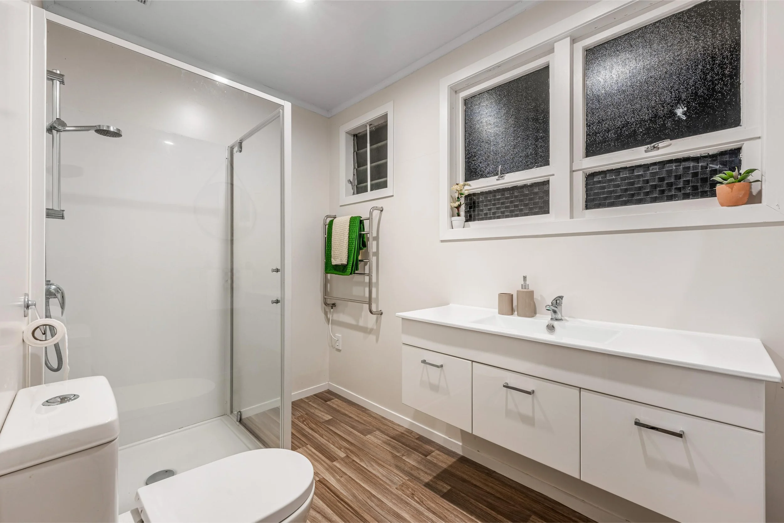2-111 Hobsonville Road 14.jpg