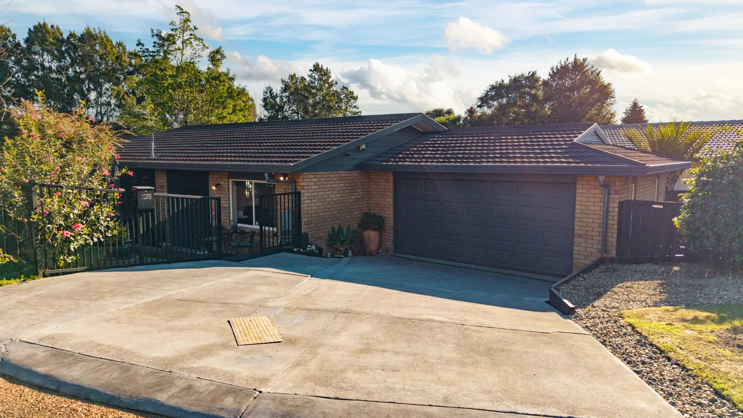 129b Parrs Cross Road 25.jpg