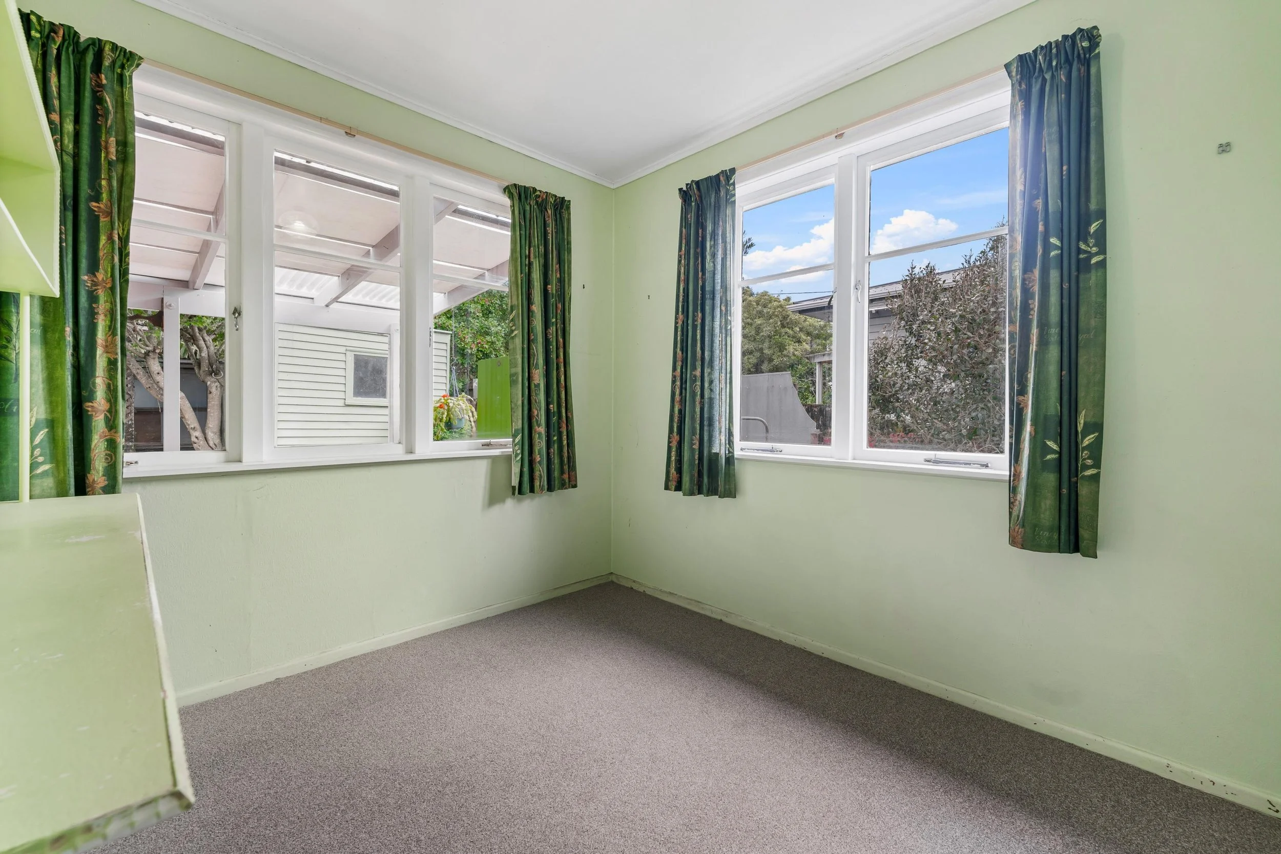 25 Lowtherhurst Road 12.jpg