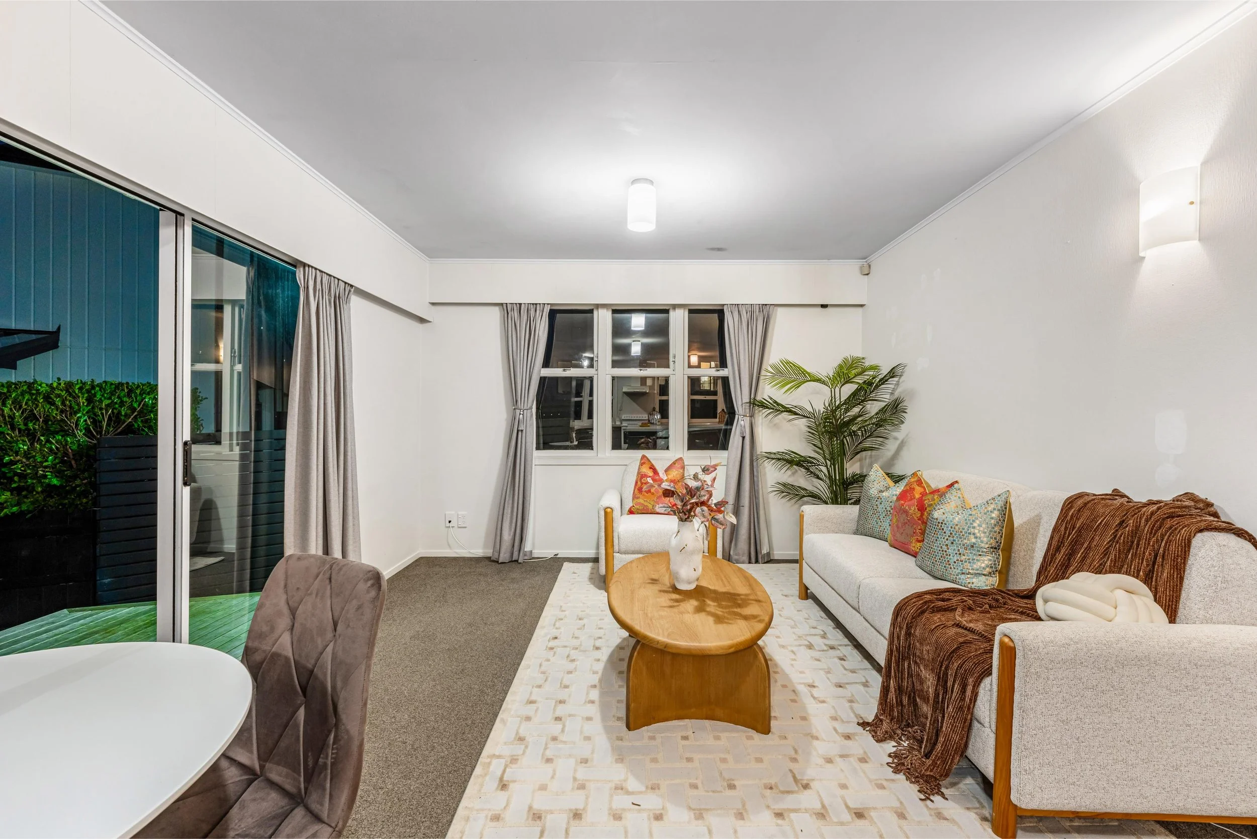 2-111 Hobsonville Road 9.jpg