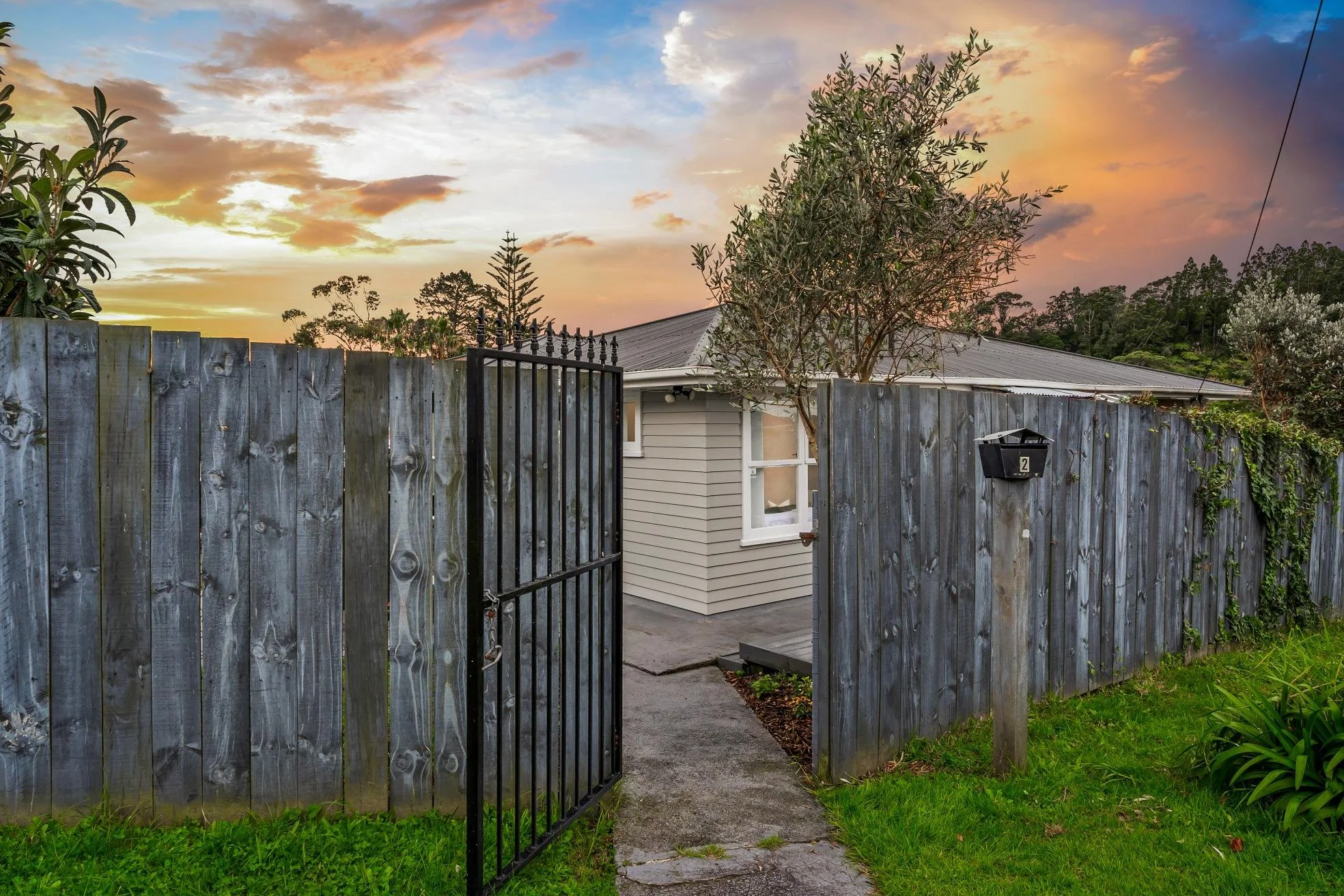 2 Lowtherhurst Road 23.jpg