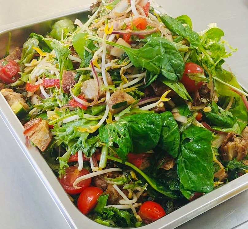 Is it Food O&rsquo; clock ? Pork belly salad 😲made to perfection 😊