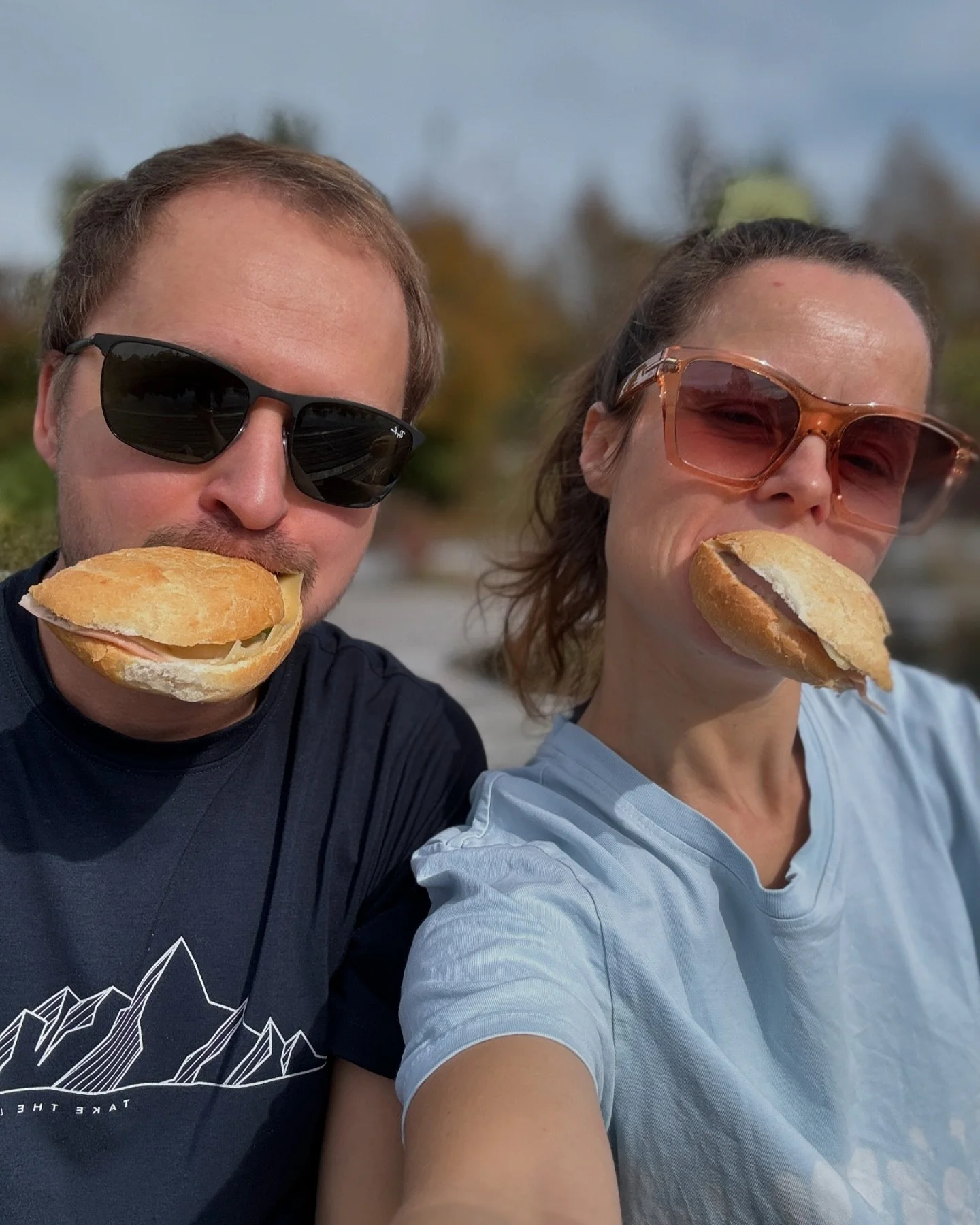 Chilly Vanilly Wochenende mit Wurstsemmel &amp; @flyingnaked im Wald 🍁🍂