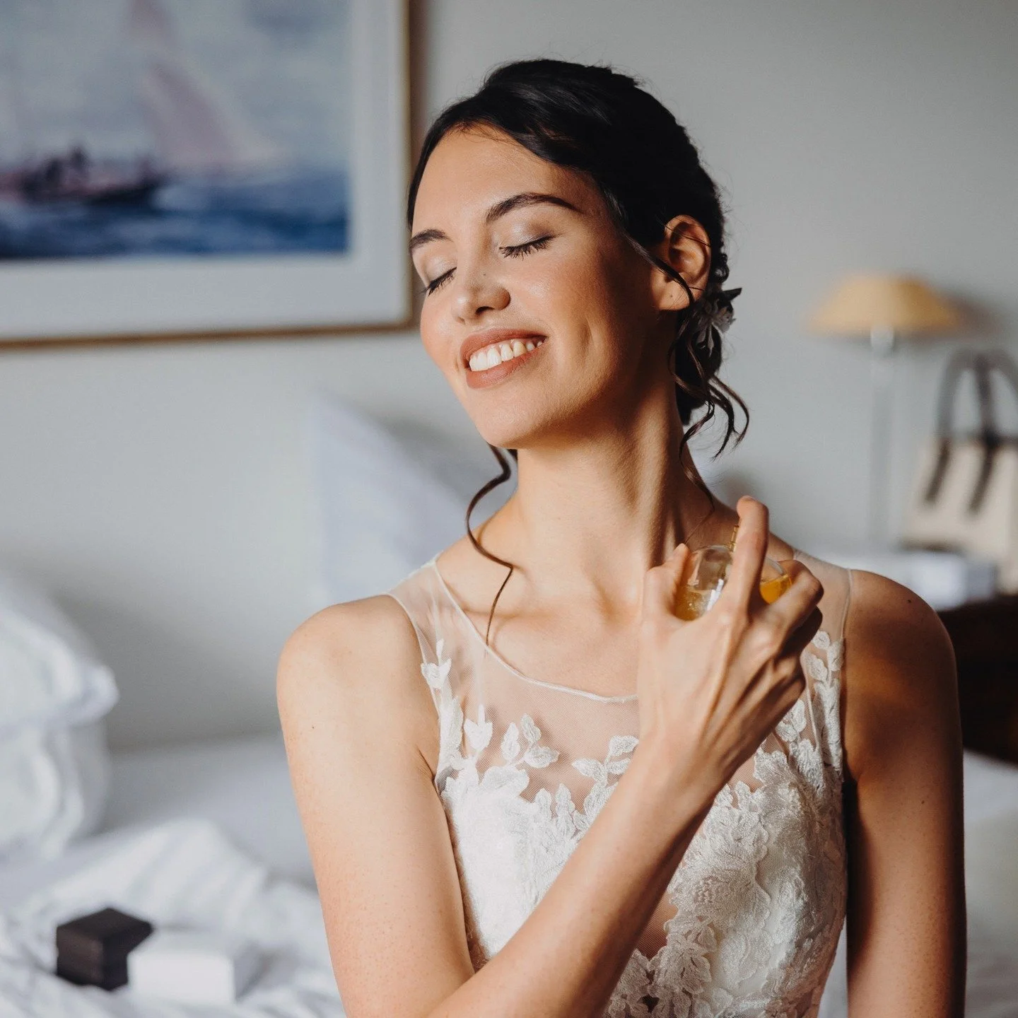 Was f&uuml;r ein Tag ✨
Eine traumhafte Hochzeit im Strandhotel Strande. Direkt an der Kieler F&ouml;rde mit Blick aufs Wasser 🌊
Ein super liebes Brautpaar, eine entspannte Stimmung und eine Location, die einfach f&uuml;r sich spricht. 🤍🕊️#hochzeit