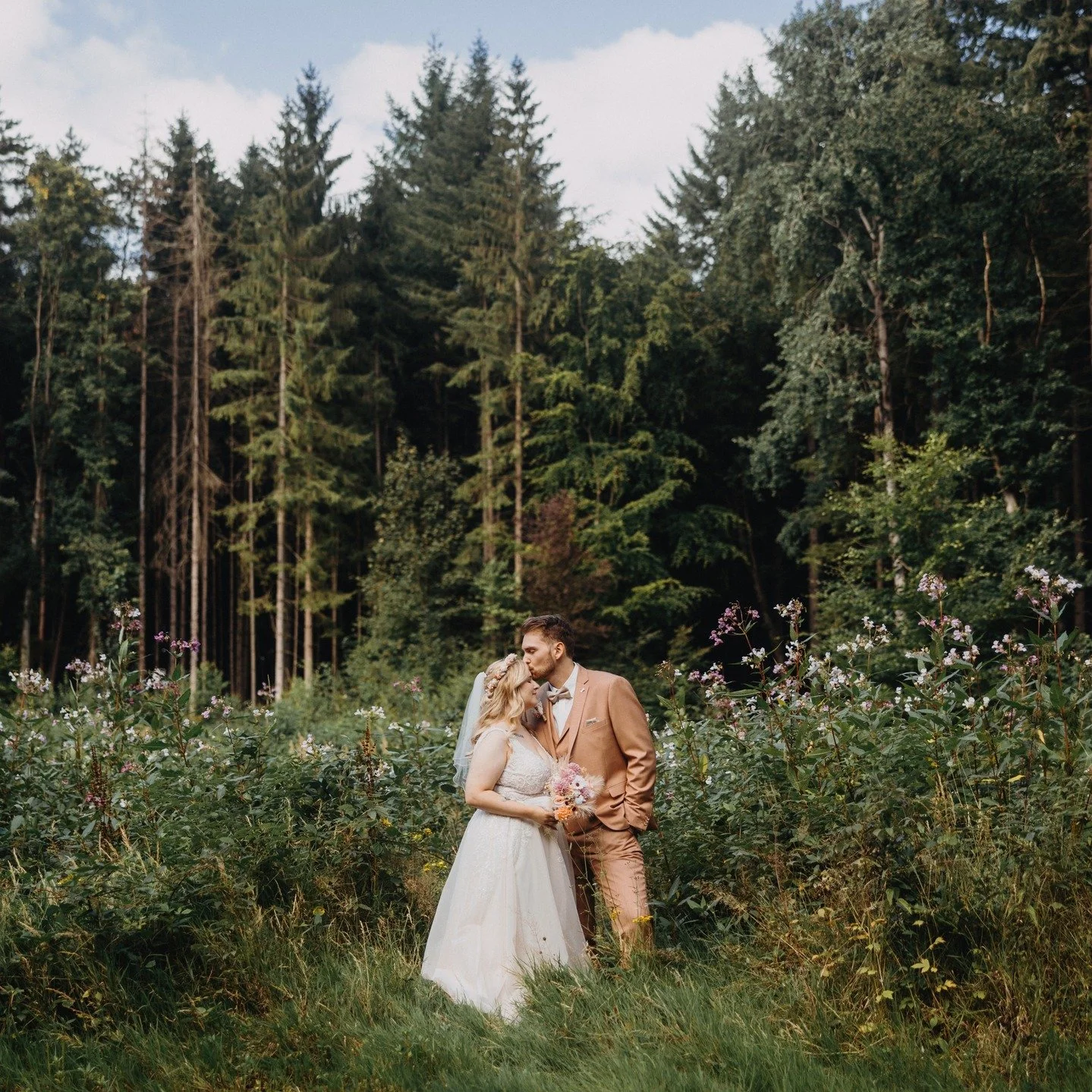 www.zachen-fotografie.de #hochzeitsfotograf #wald #weddinginthewoods #schleswigholstein #fotograf #weddinglove #weddingideas #weddinginspiration