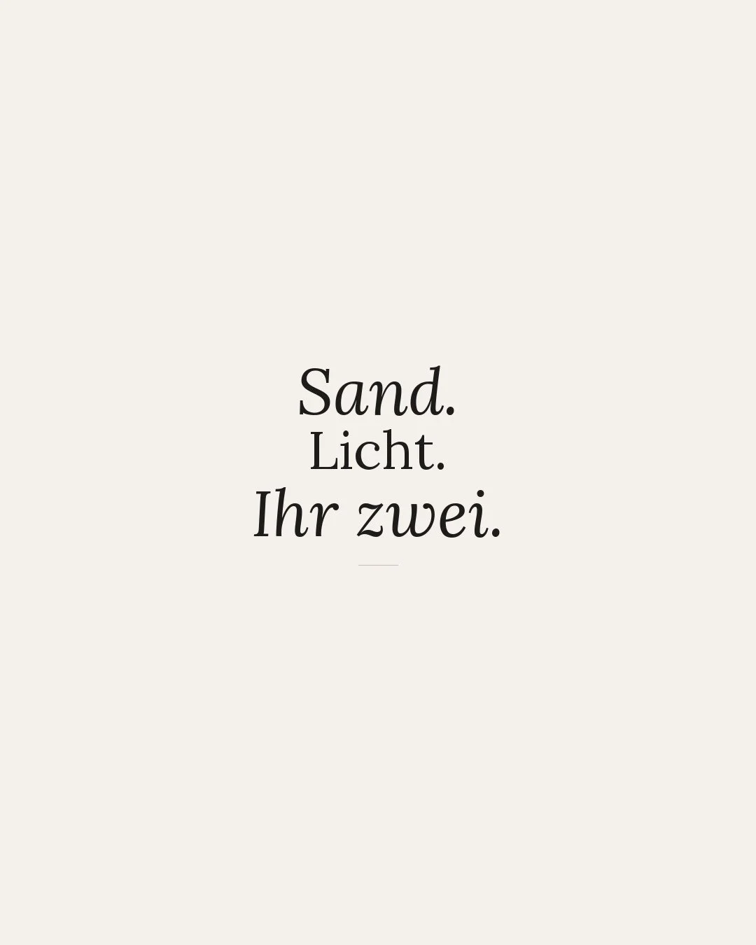 Sand. Licht. Ihr zwei. #hochzeitsfotograf #schleswigholstein #meer #strand #strandhochzeit #nordsee #ostsee
