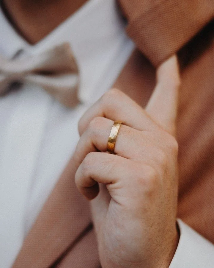 Ready for some details 💍 
#hochzeitsfotograf #schleswigholstein #weddingday #weddingdetails #weddingdecoration