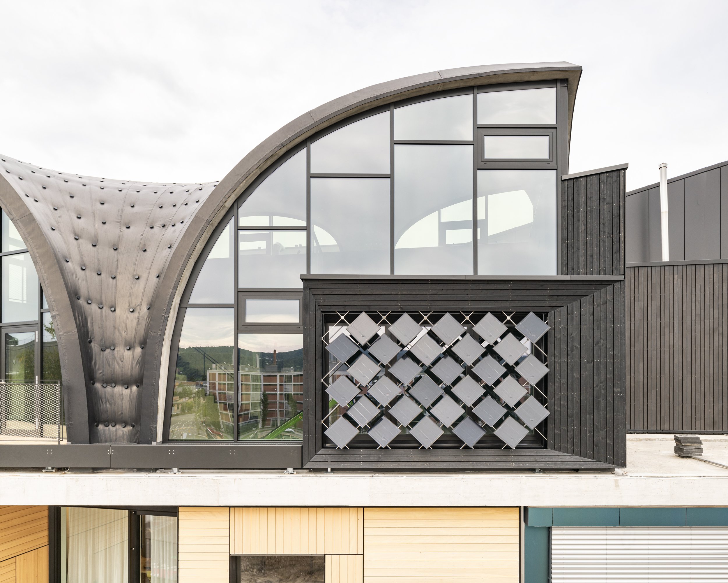 Adaptive Solar Façade at HiLo, Empa Nest. Foto: Roman Keller