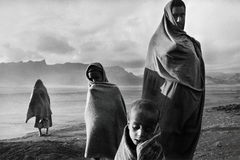 Salgardo, Refugees in the Korem Camp, Ethiopia, 1984.jpg